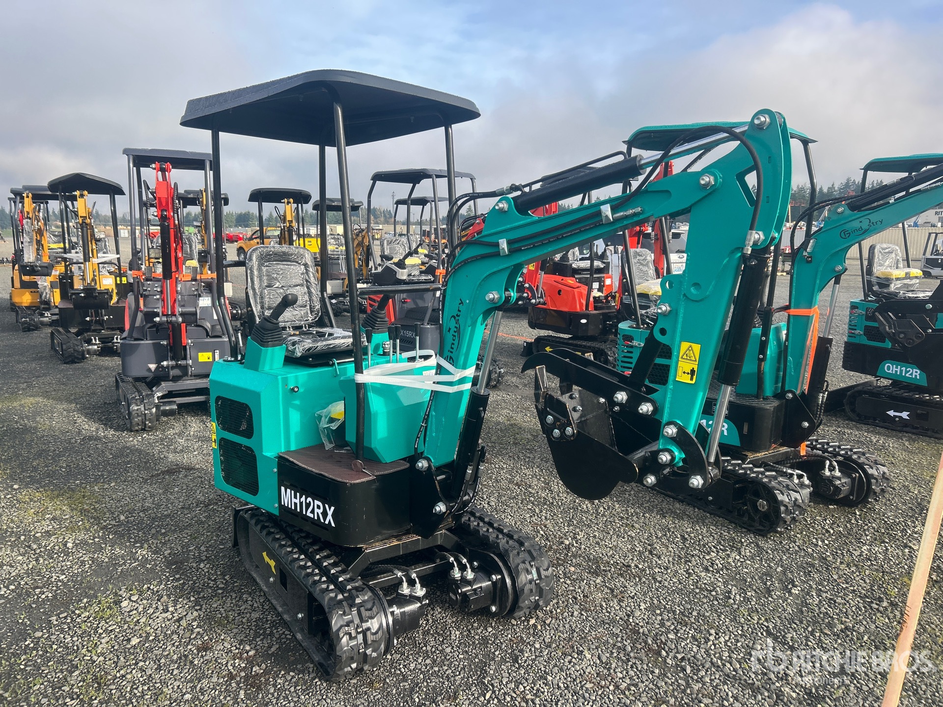 General Appearance with Picture, Right Front Corner