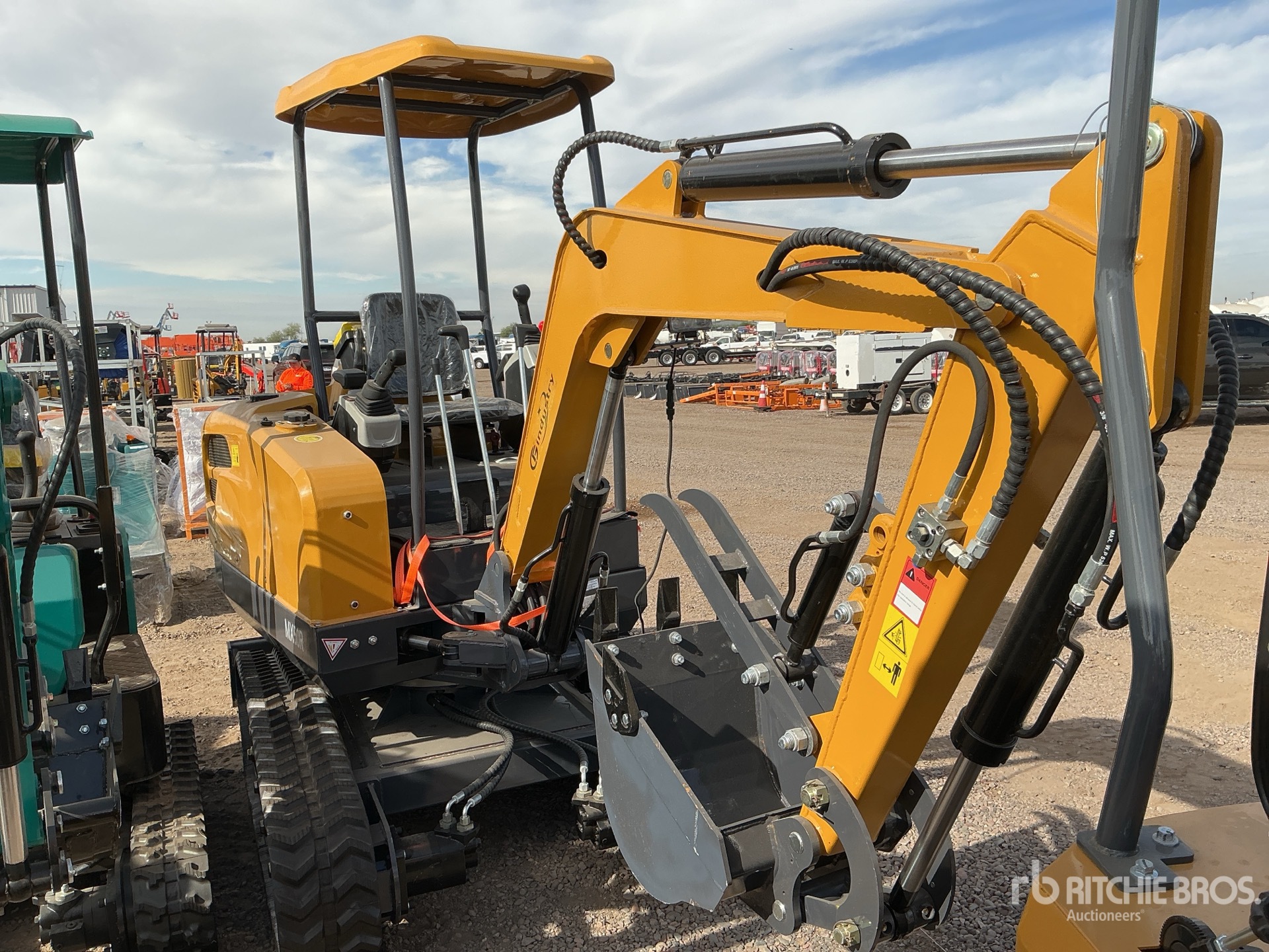 General Appearance with Picture, Right Front Corner