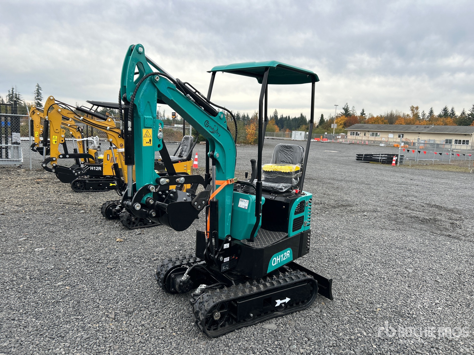 General Appearance with Picture, Left Front Corner