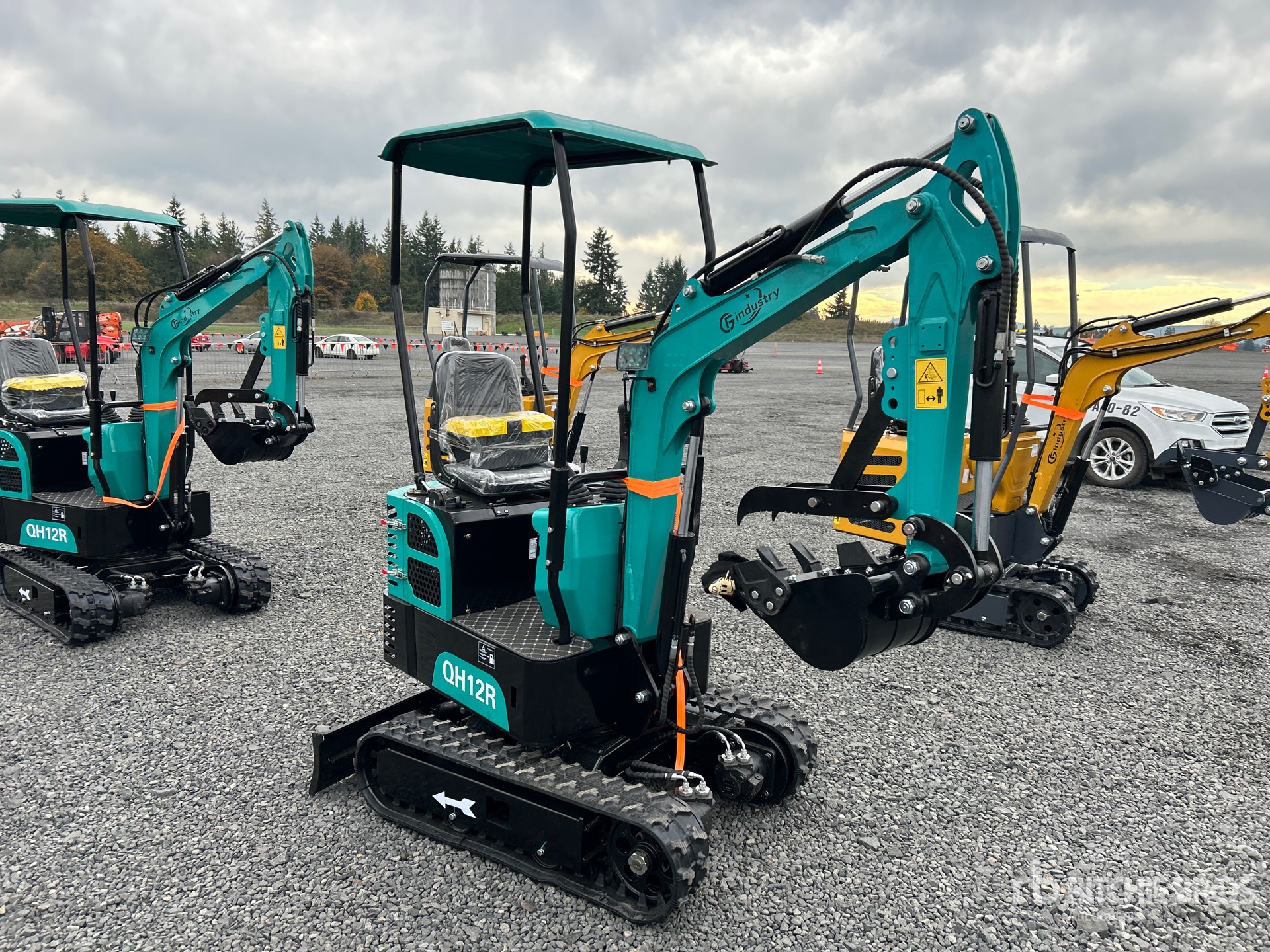 General Appearance with Picture, Right Front Corner