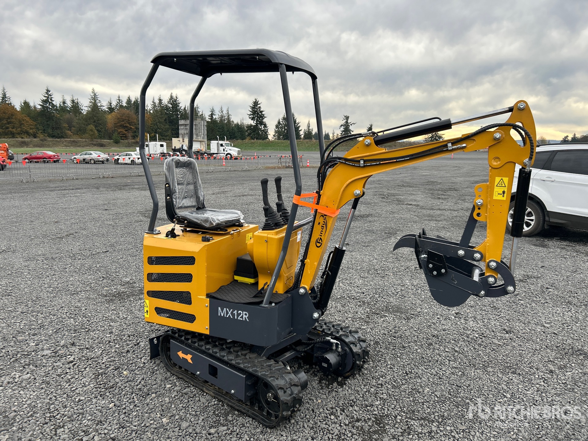 General Appearance with Picture, Right Front Corner