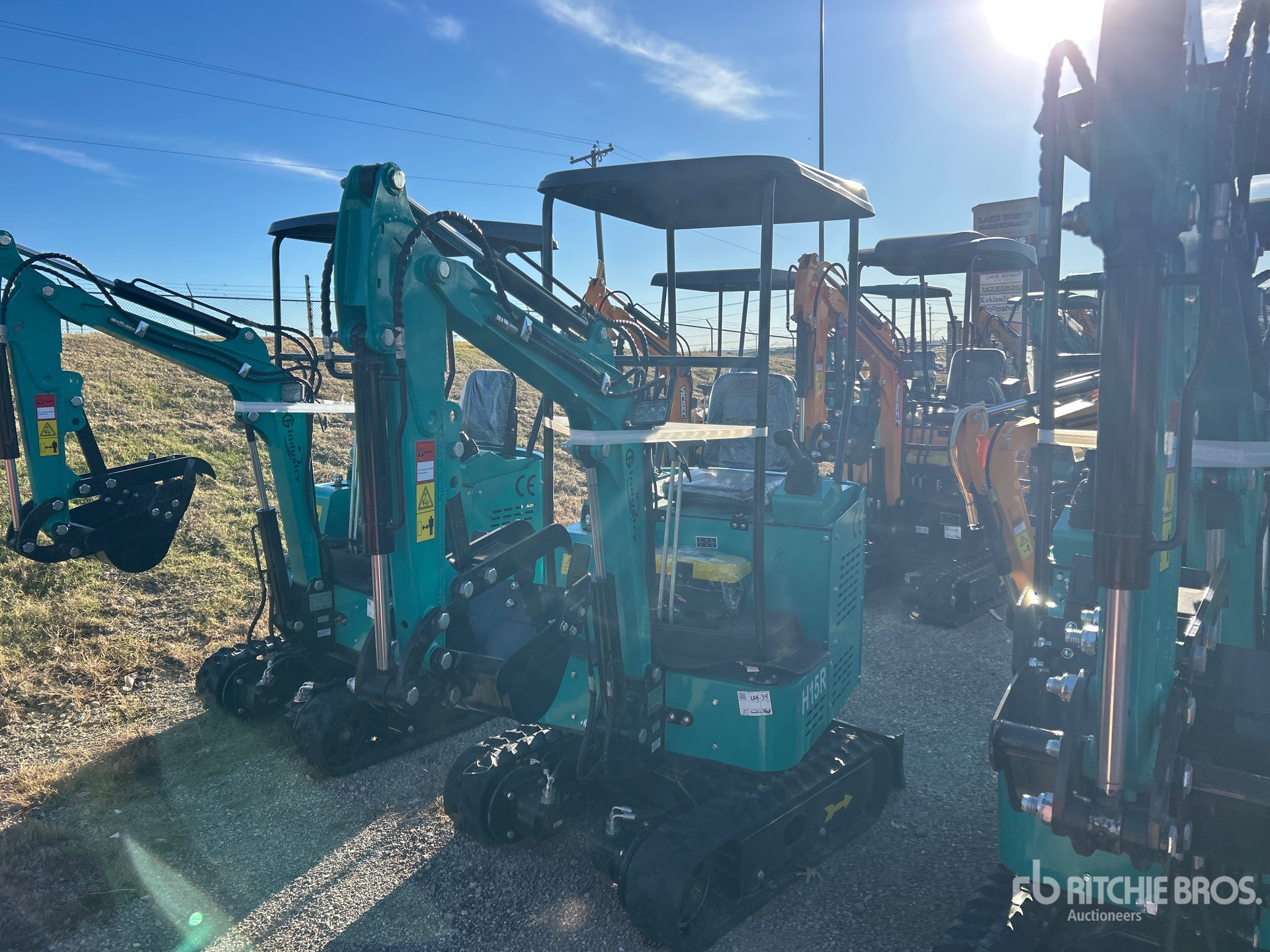 General Appearance with Picture, Left Front Corner