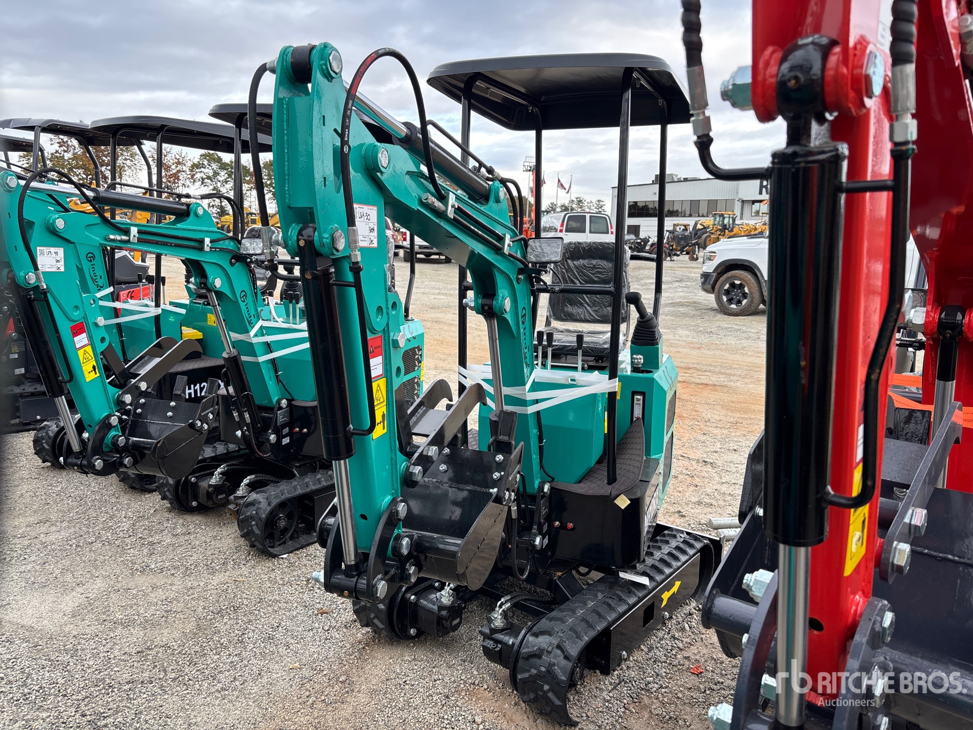 General Appearance with Picture, Left Front Corner