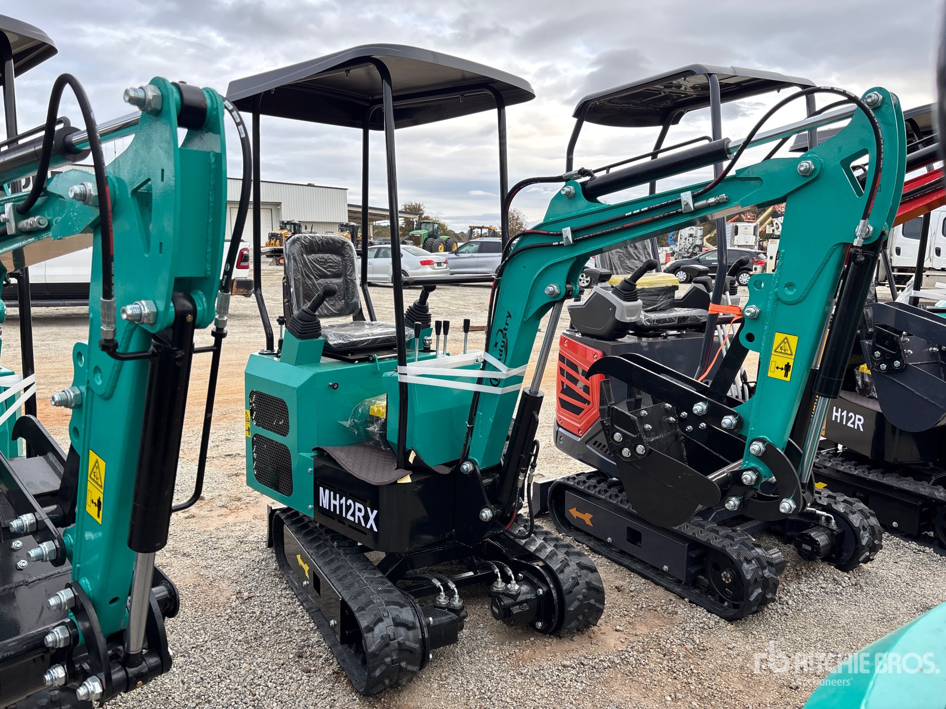 General Appearance with Picture, Right Front Corner