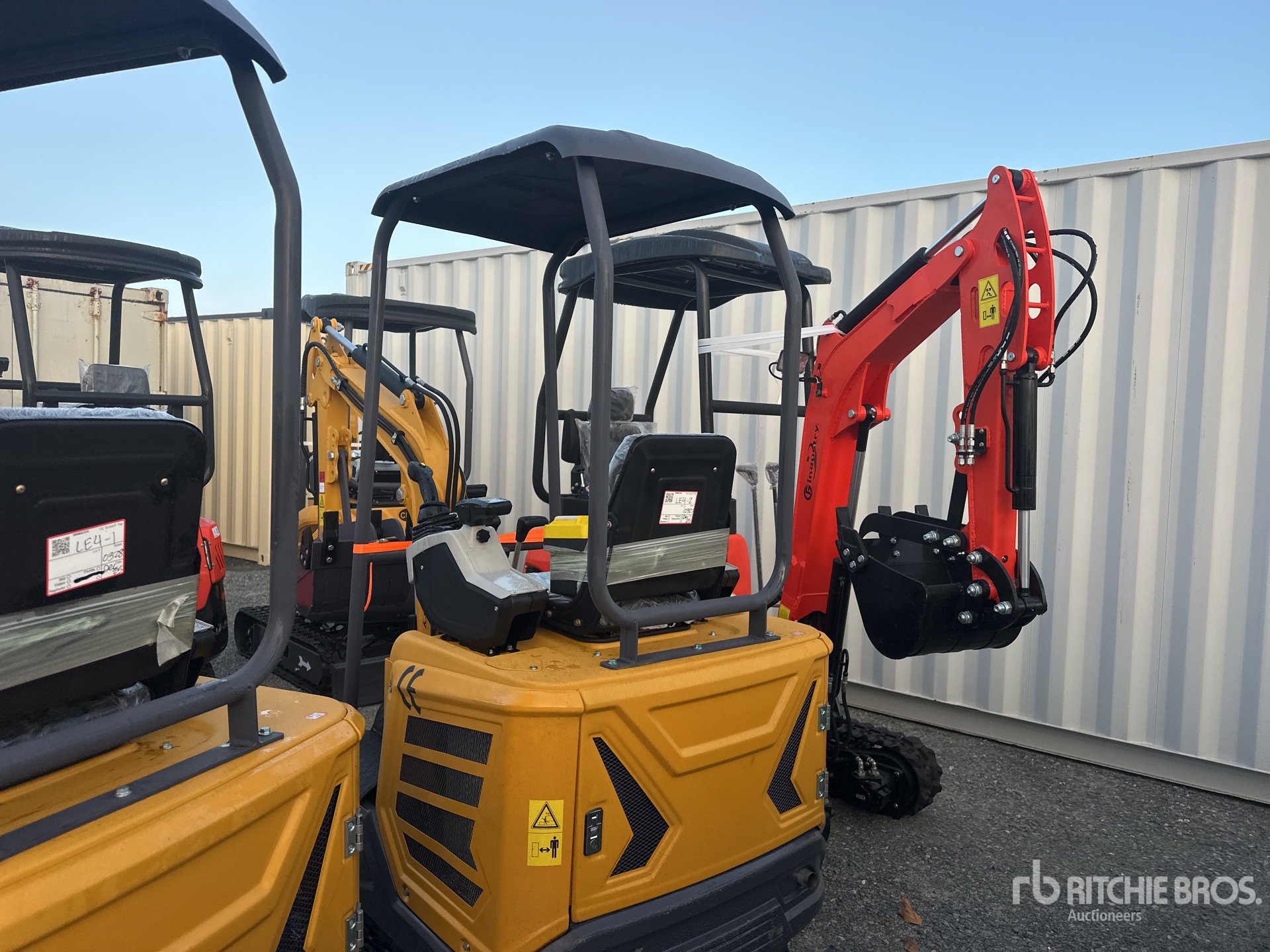 General Appearance with Picture, Left Rear Corner