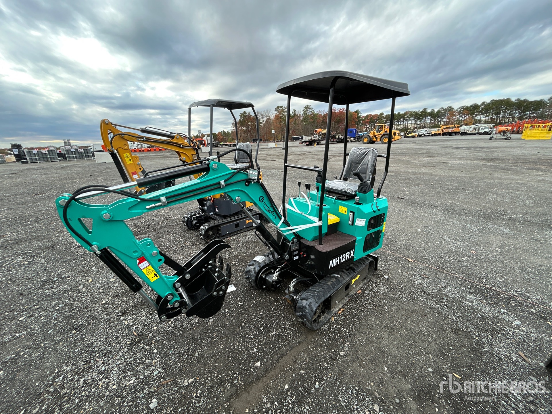 General Appearance with Picture, Left Front Corner