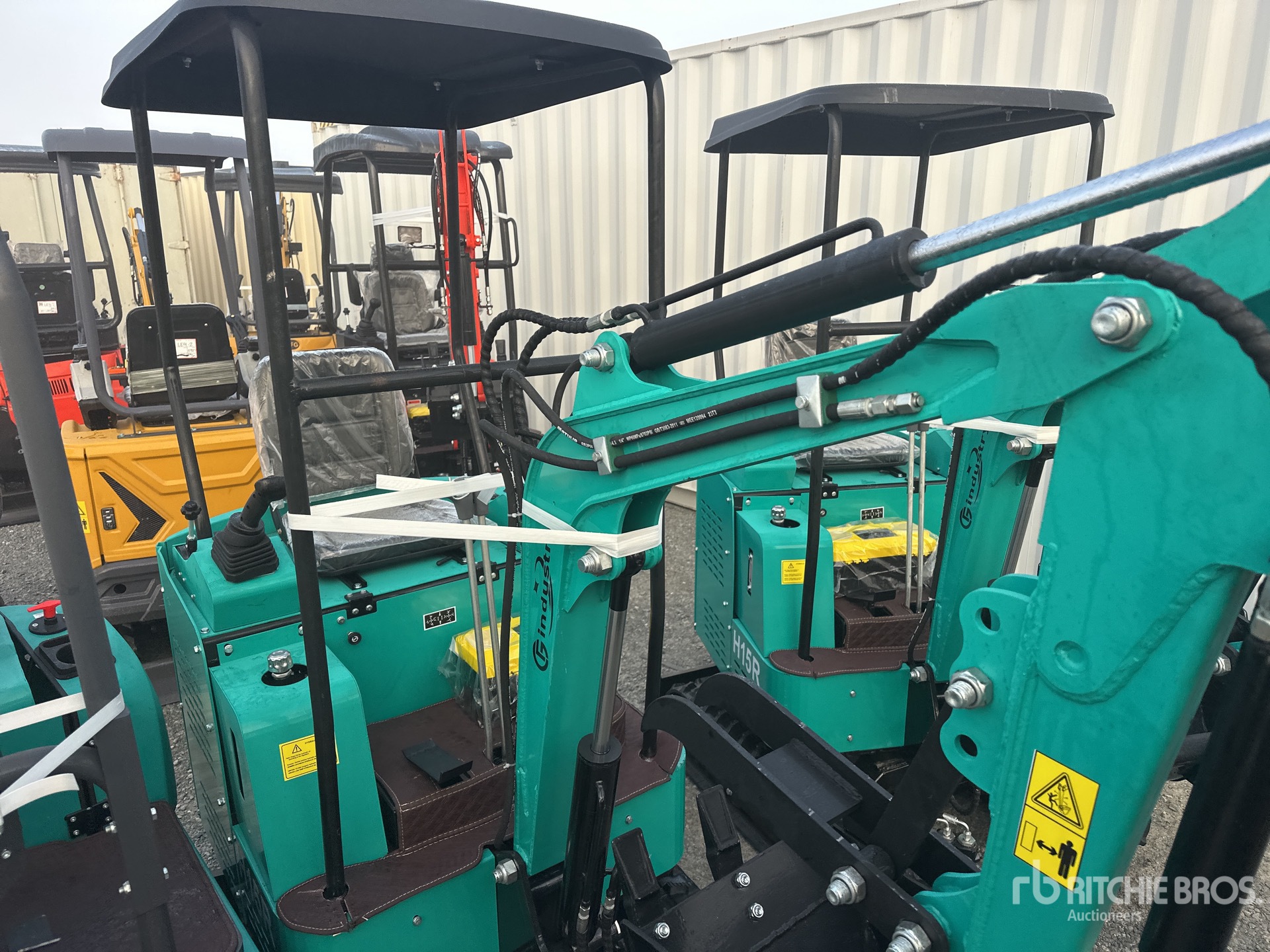 General Appearance with Picture, Right Front Corner