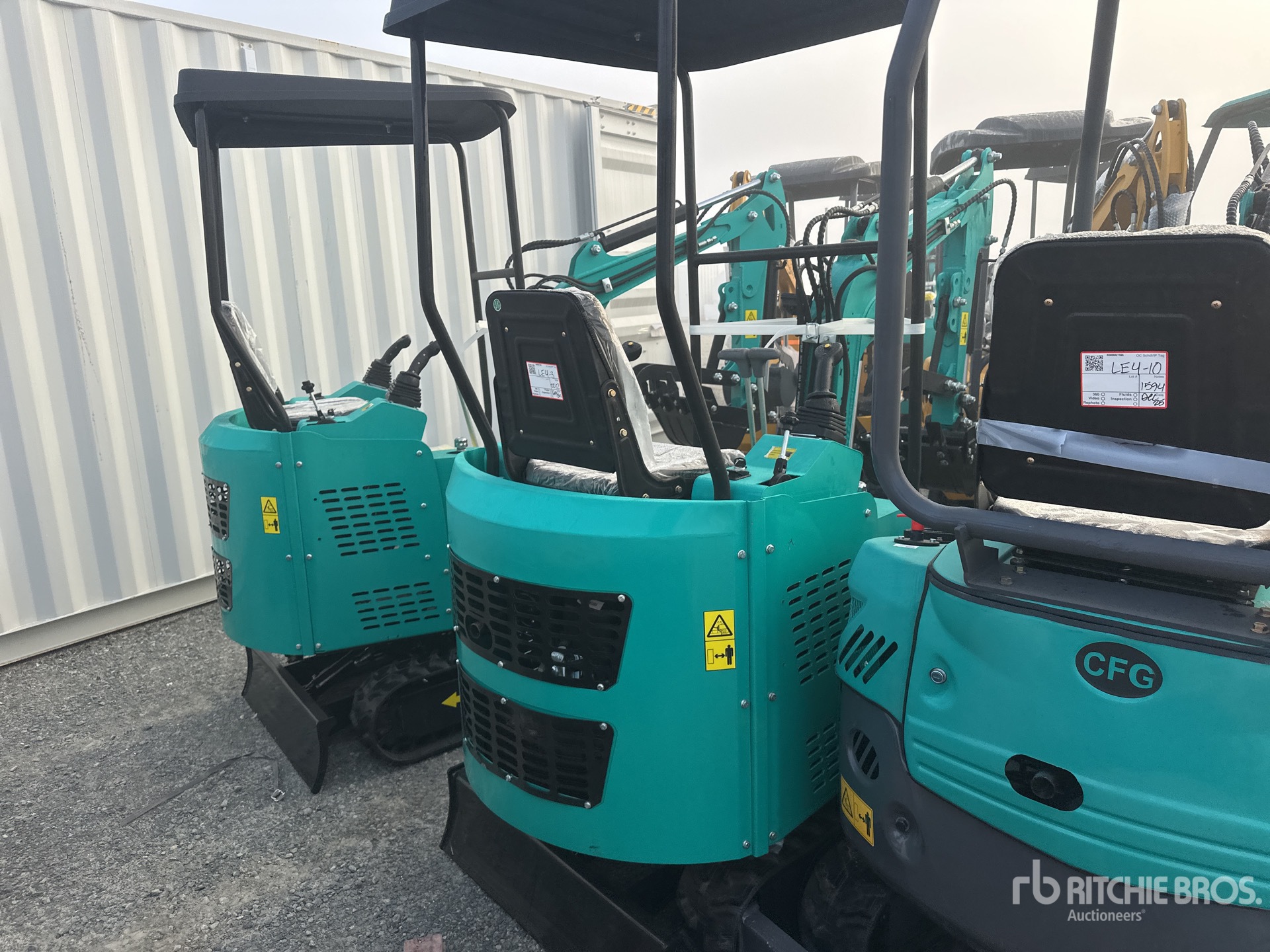 General Appearance with Picture, Right Rear Corner