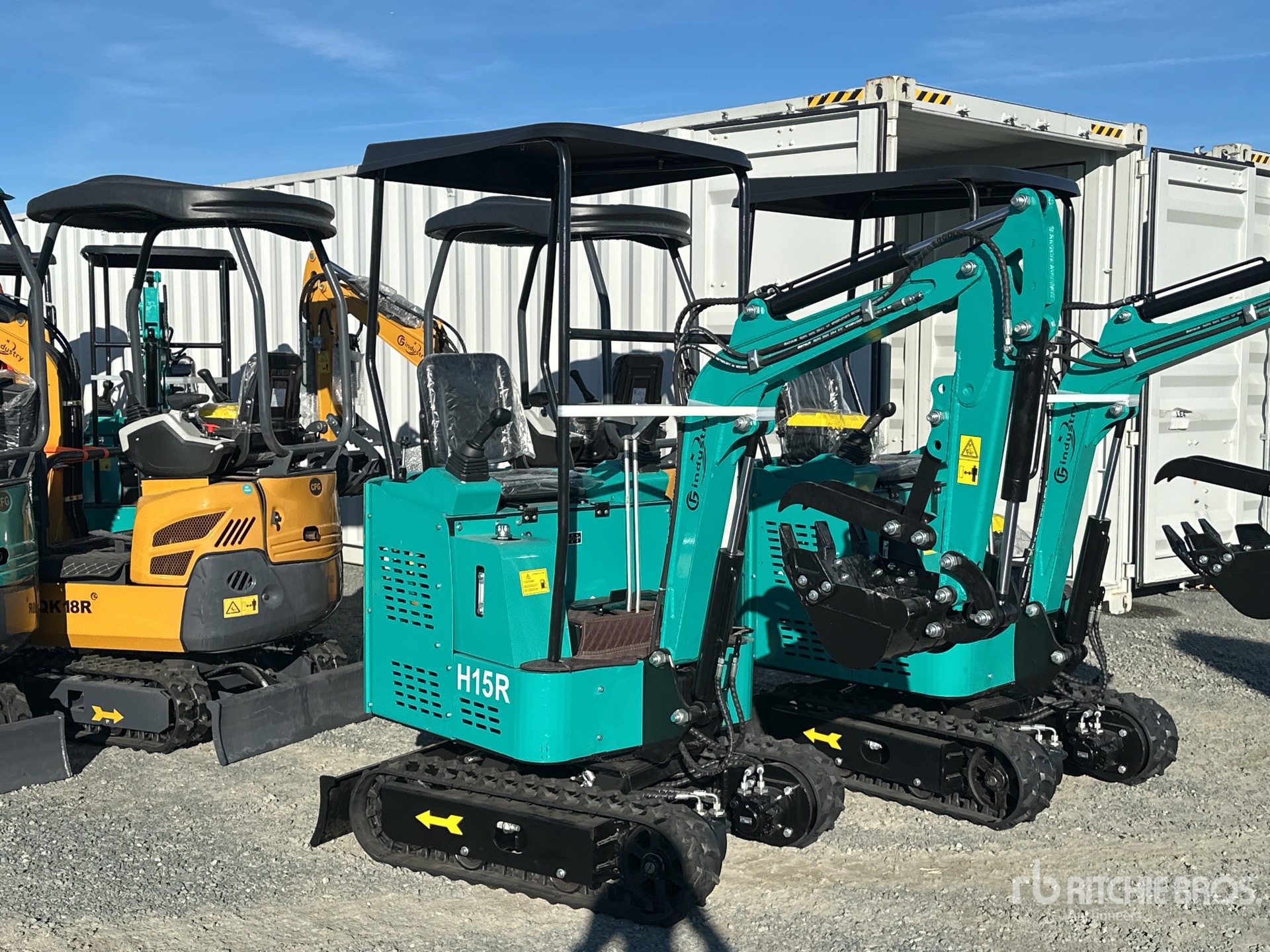 General Appearance with Picture, Right Front Corner