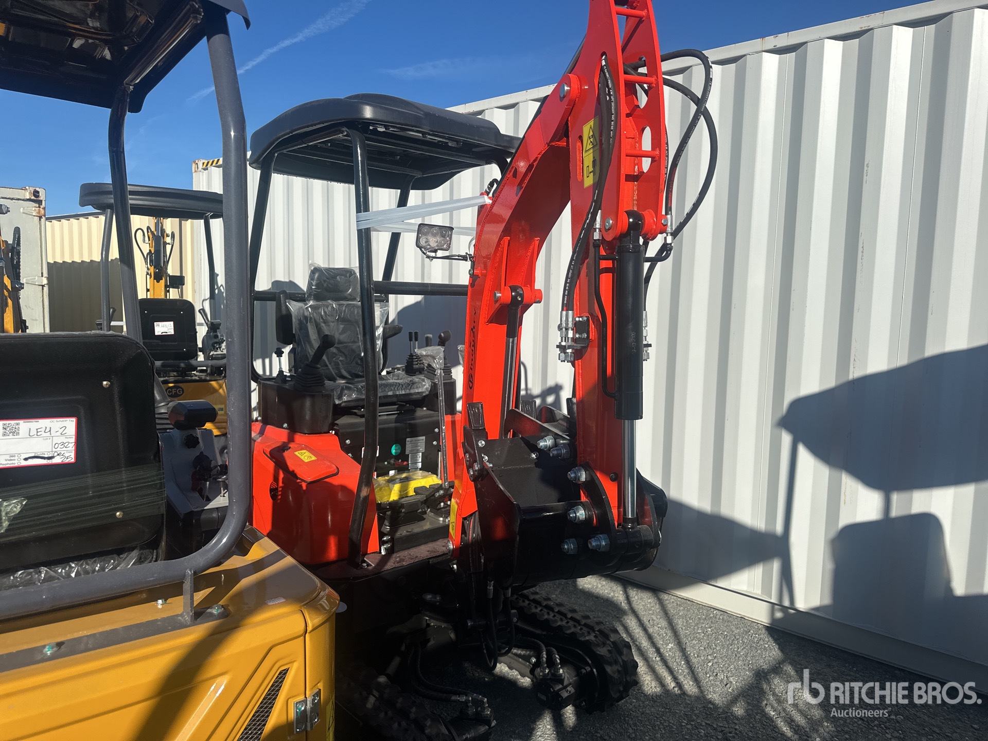 General Appearance with Picture, Right Front Corner