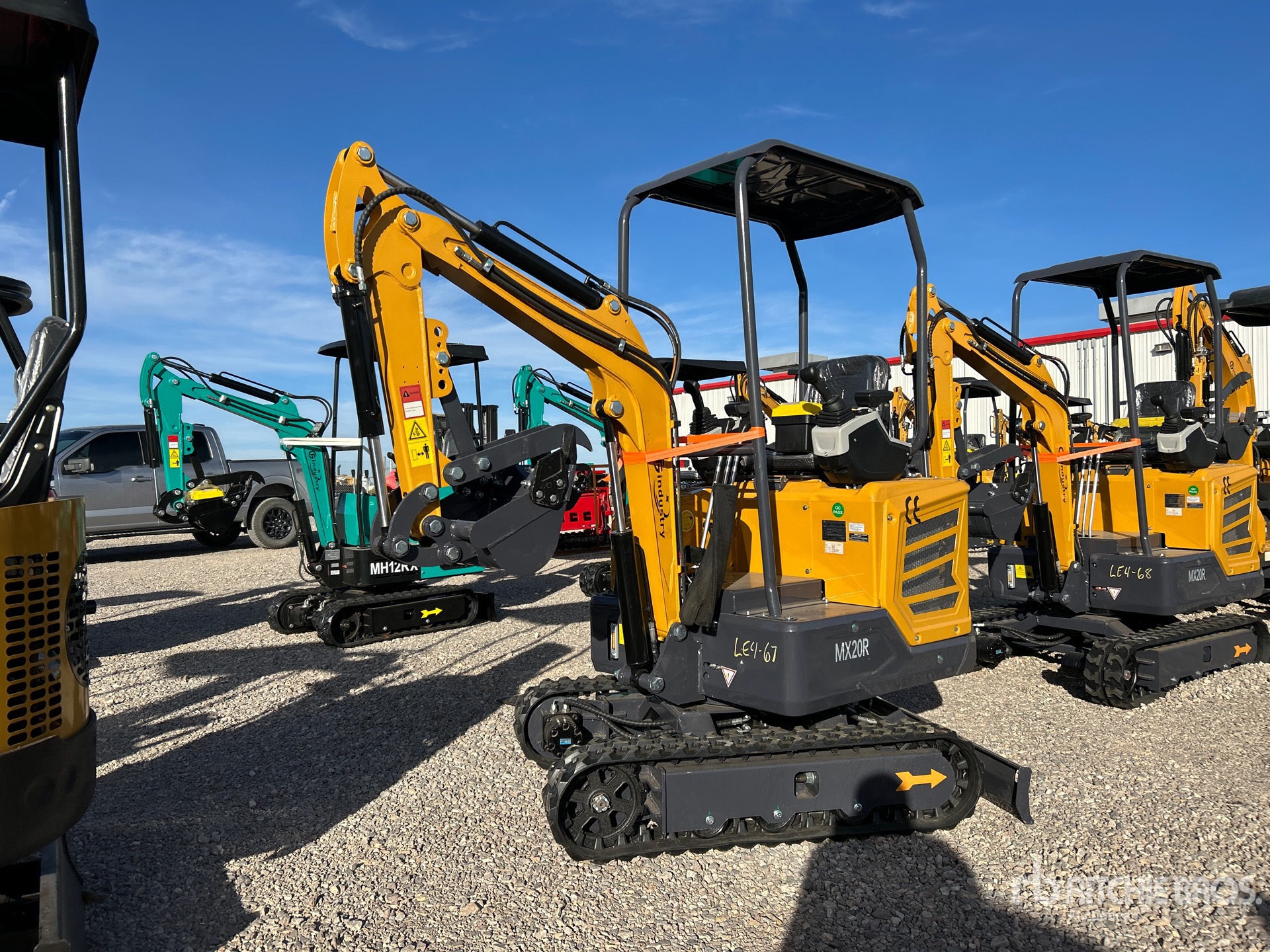 General Appearance with Picture, Left Front Corner