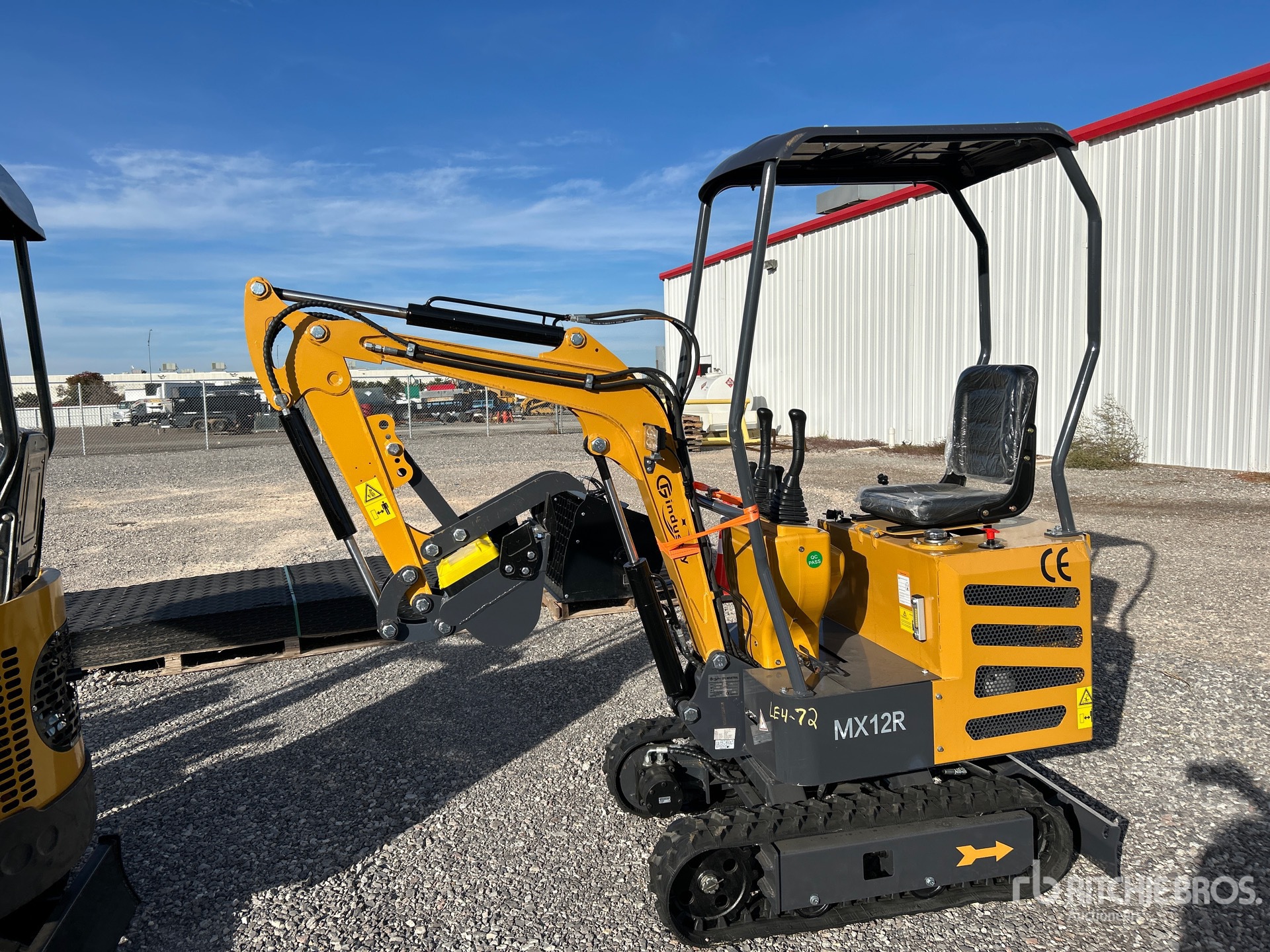 General Appearance with Picture, Left Front Corner