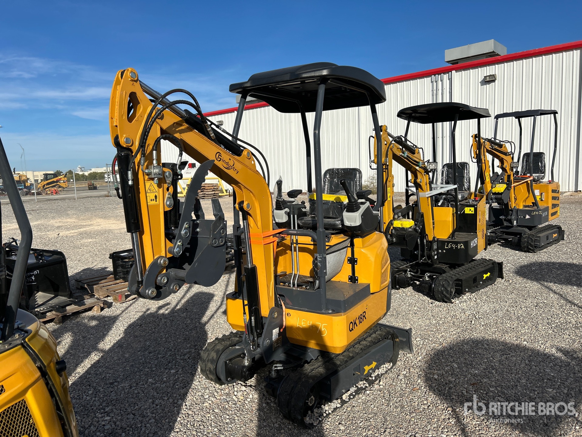 General Appearance with Picture, Left Front Corner