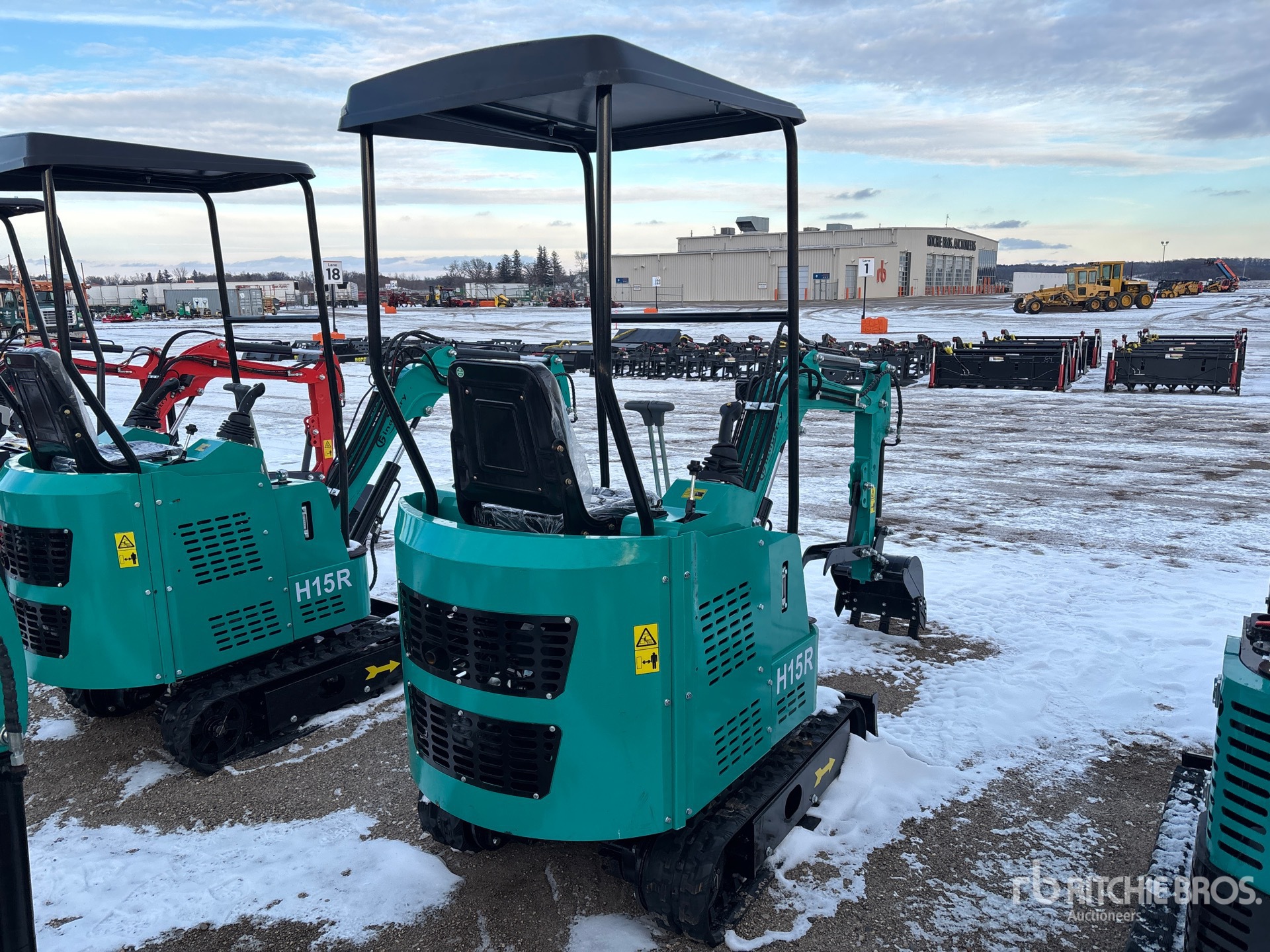 General Appearance with Picture, Right Rear Corner