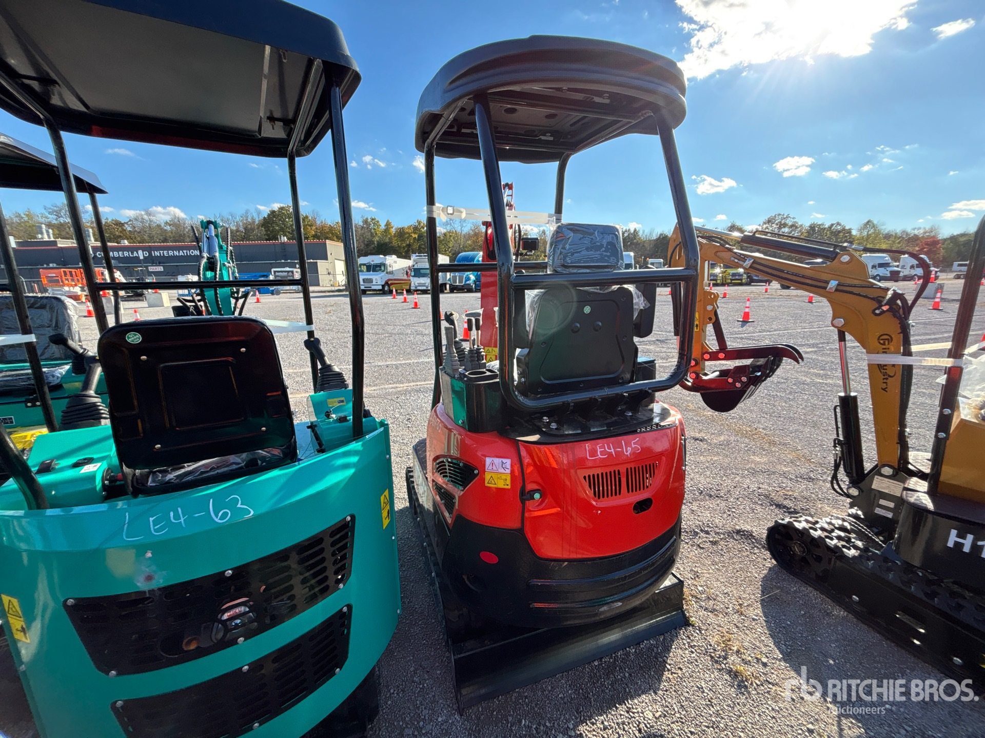 General Appearance with Picture, Left Rear Corner