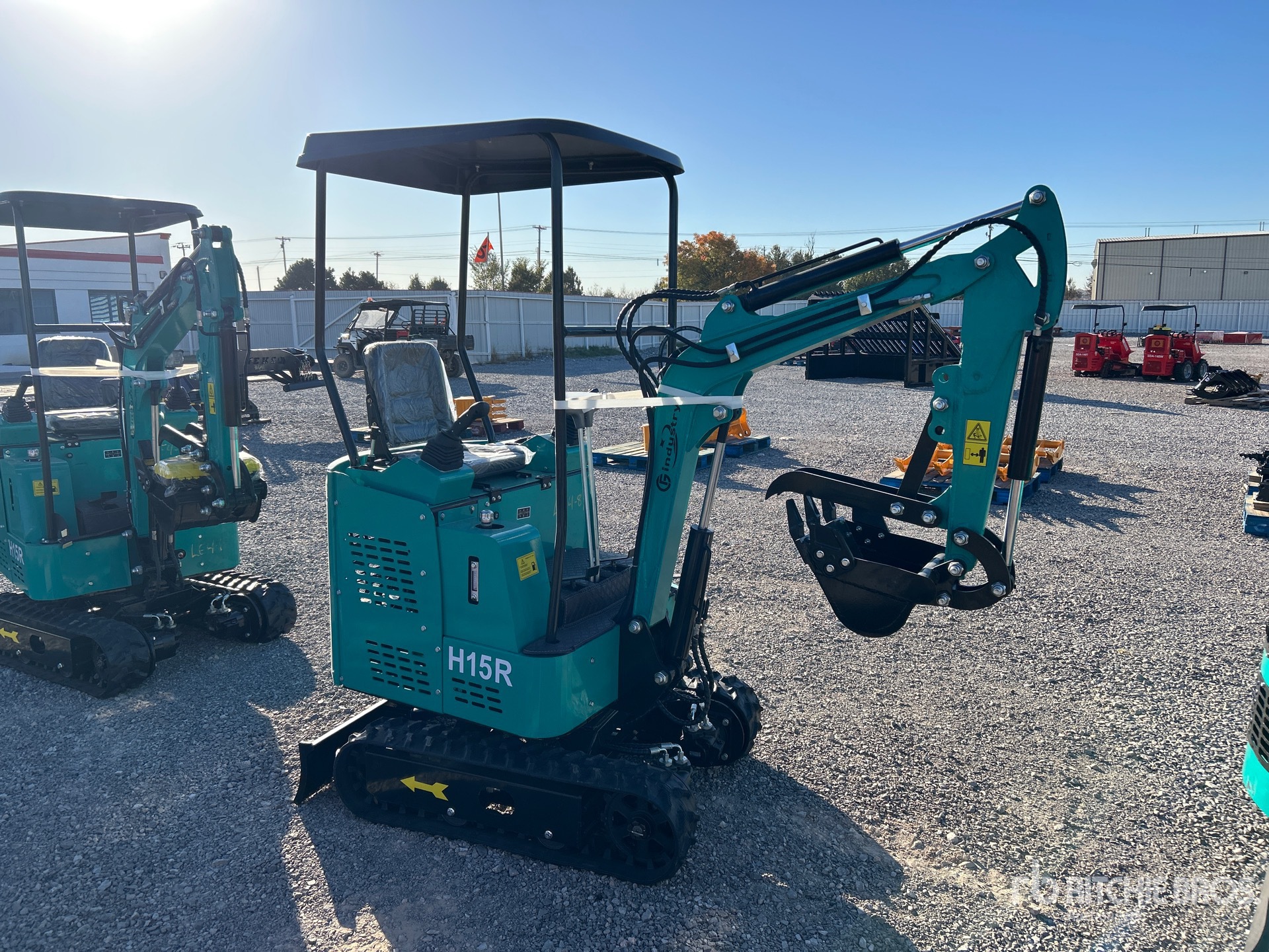 General Appearance with Picture, Right Front Corner