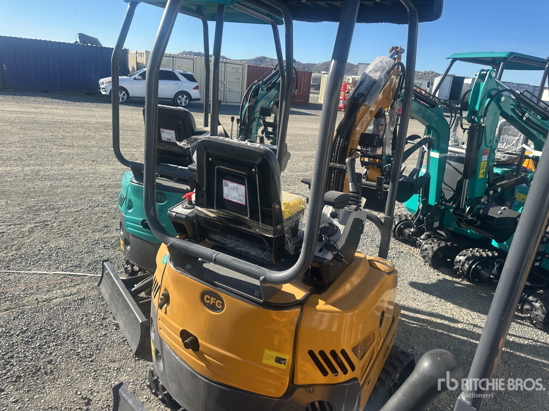 General Appearance with Picture, Right Rear Corner