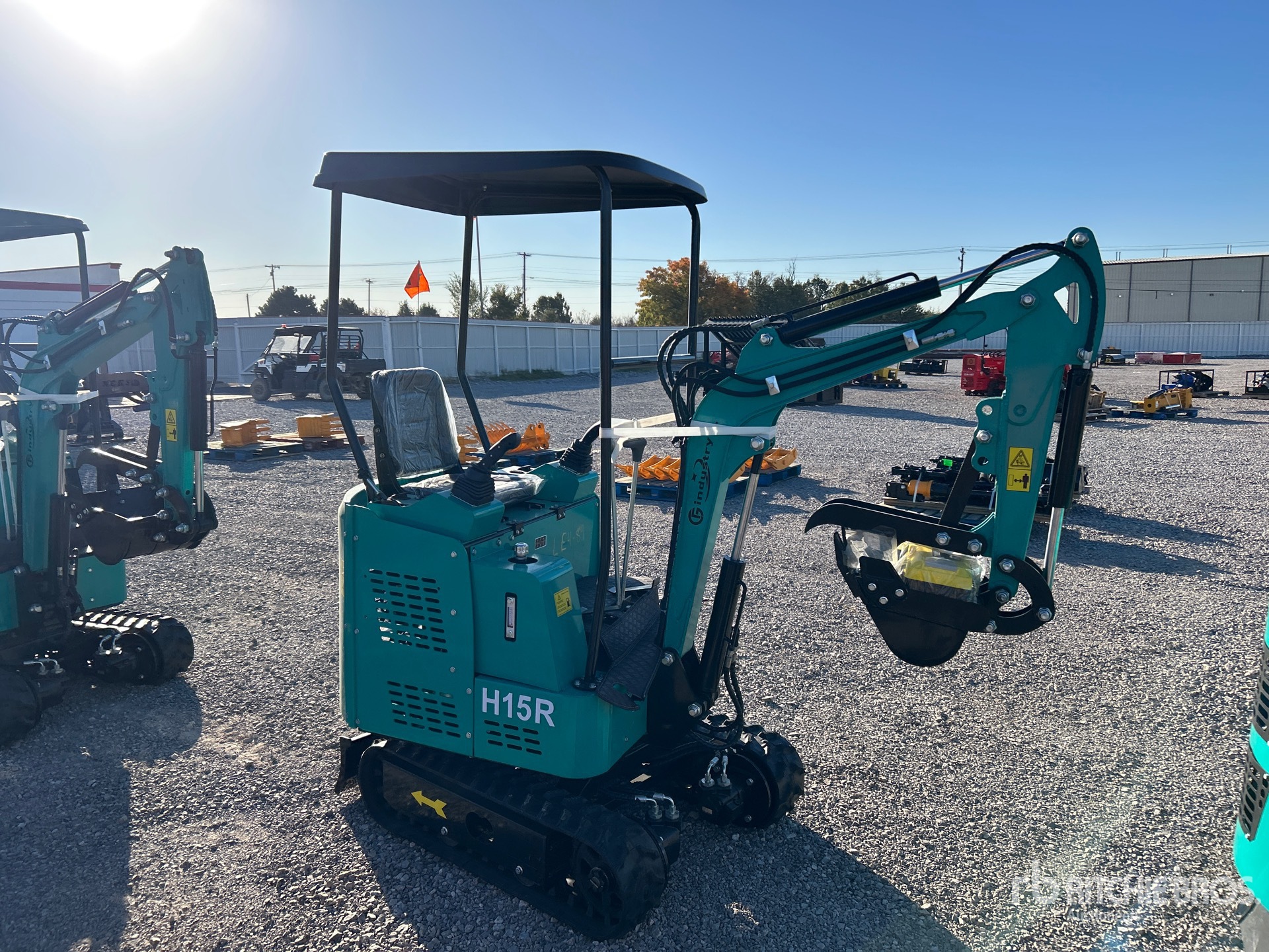 General Appearance with Picture, Right Front Corner