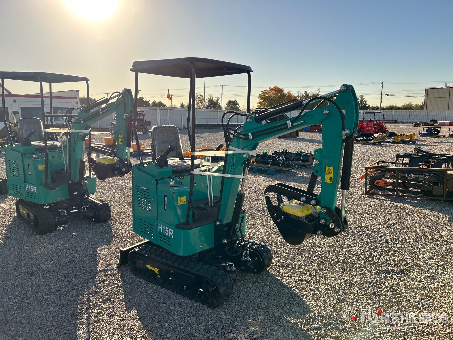 General Appearance with Picture, Right Front Corner