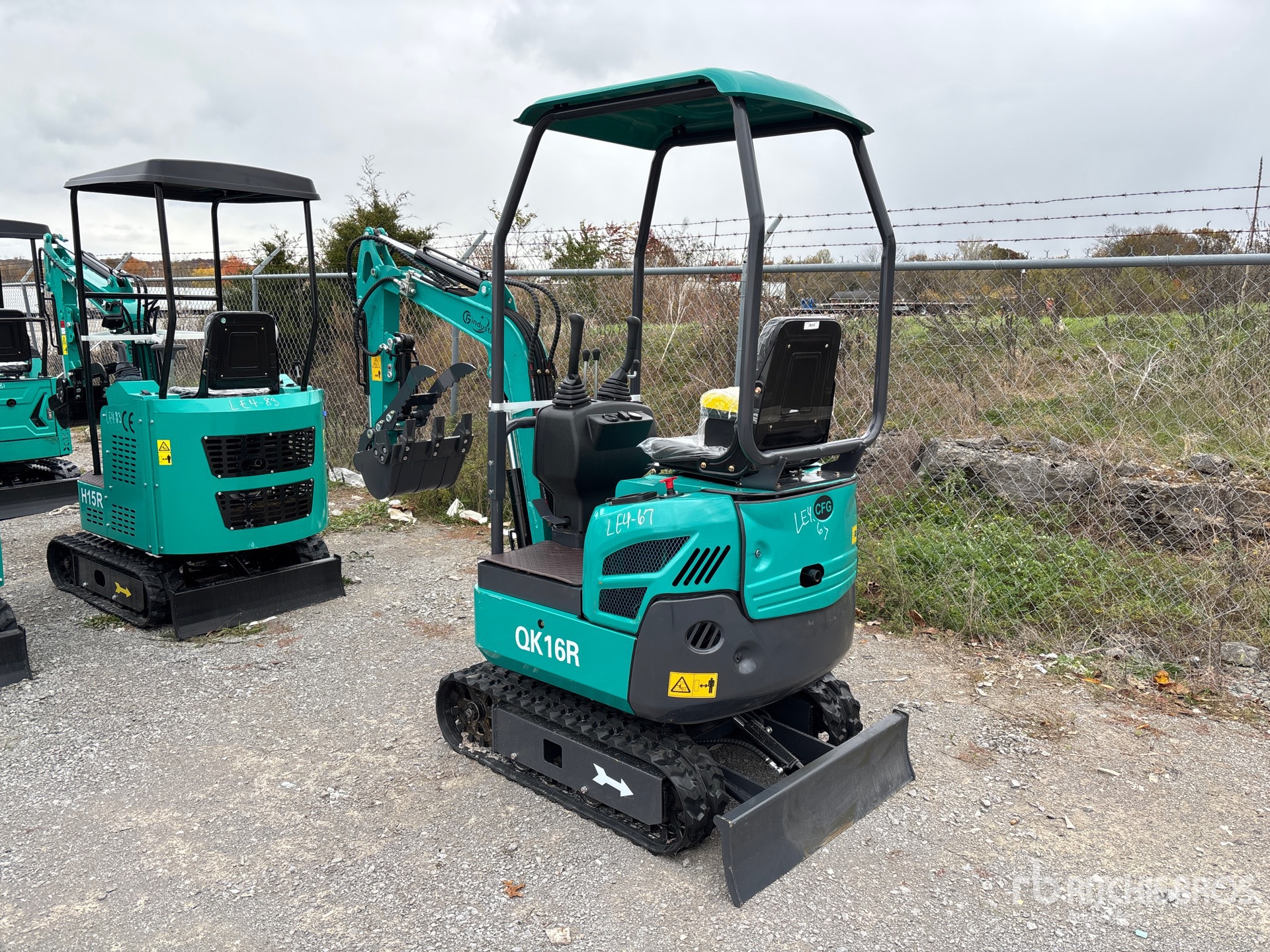 General Appearance with Picture, Left Rear Corner