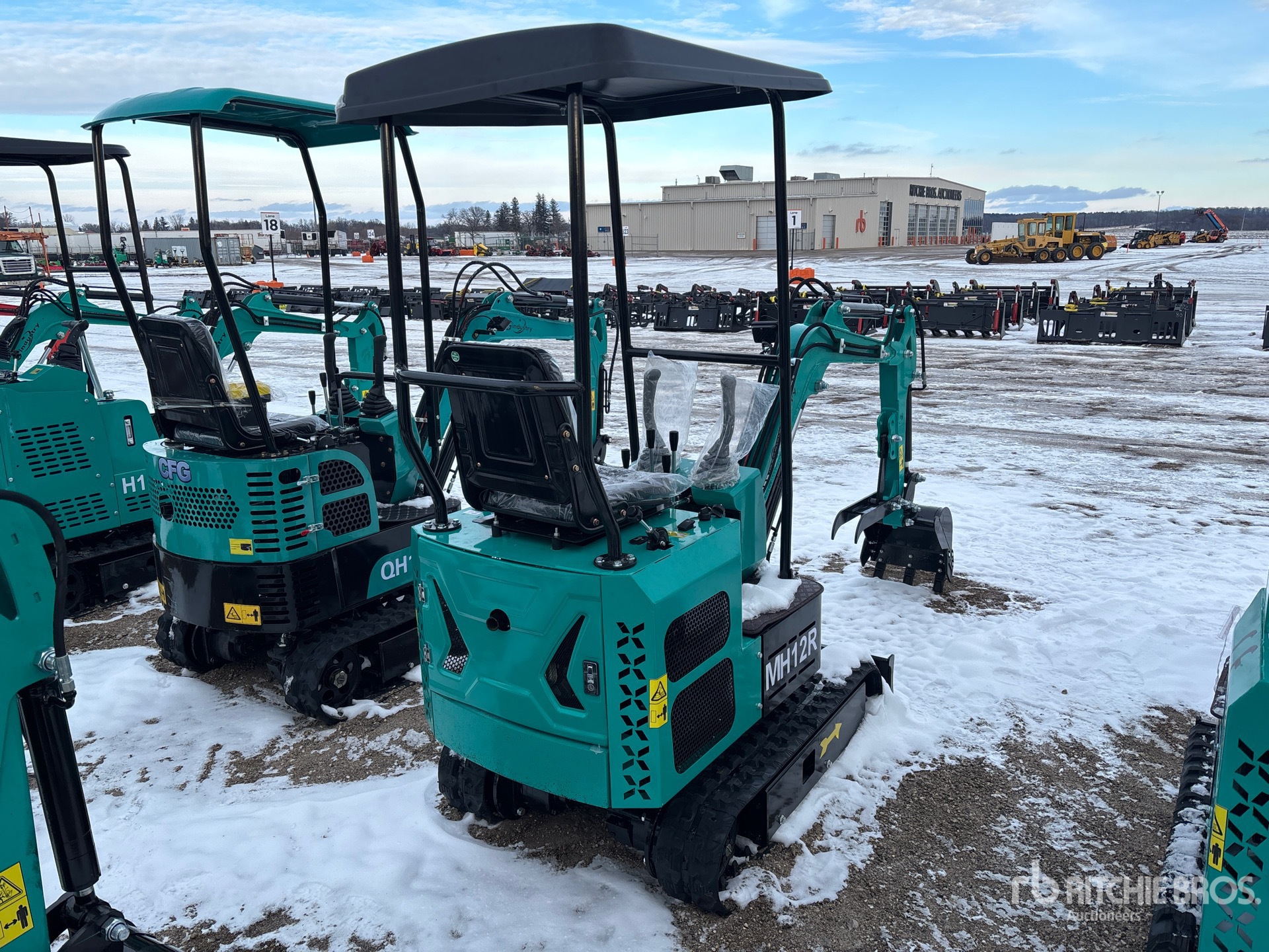 General Appearance with Picture, Right Rear Corner