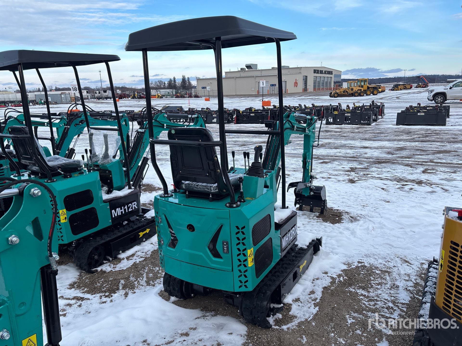 General Appearance with Picture, Right Rear Corner