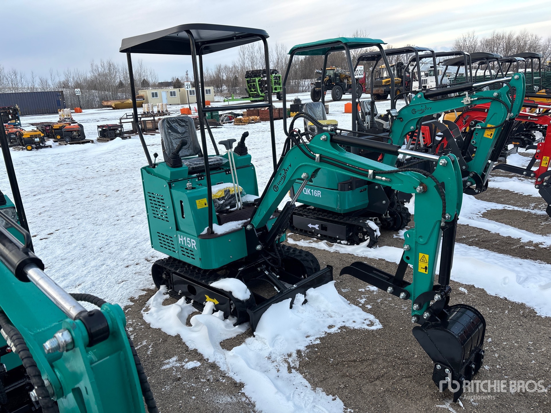 General Appearance with Picture, Right Front Corner