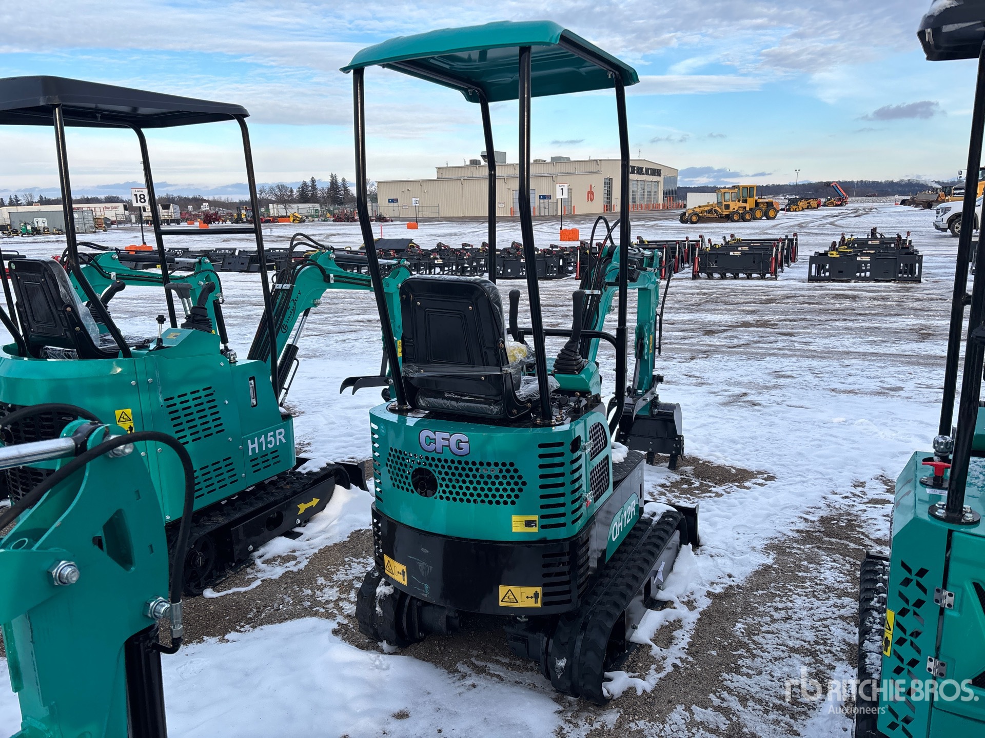 General Appearance with Picture, Right Rear Corner