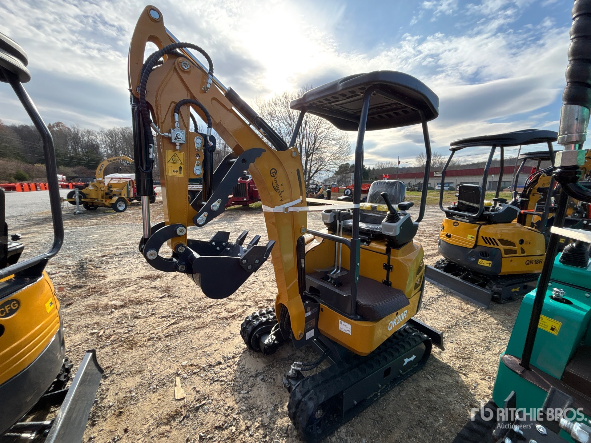 General Appearance with Picture, Left Front Corner