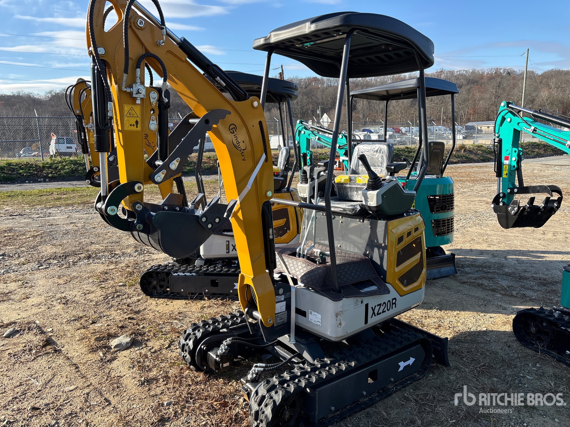 General Appearance with Picture, Left Front Corner