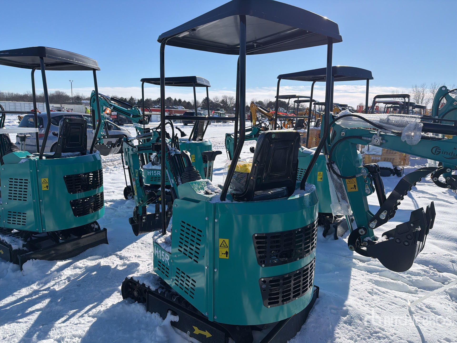 General Appearance with Picture, Left Rear Corner