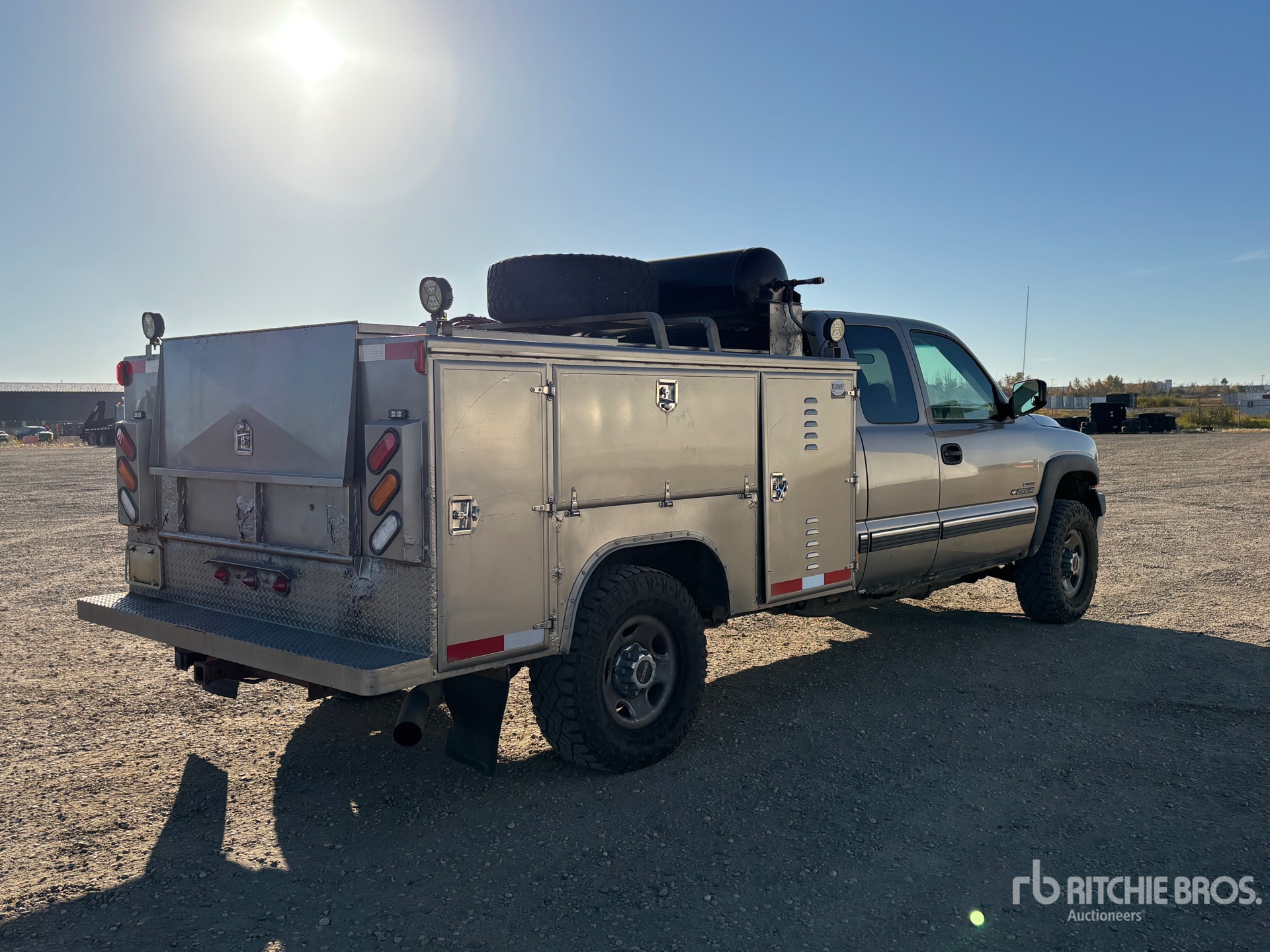 General Appearance with Picture, Right Rear Corner