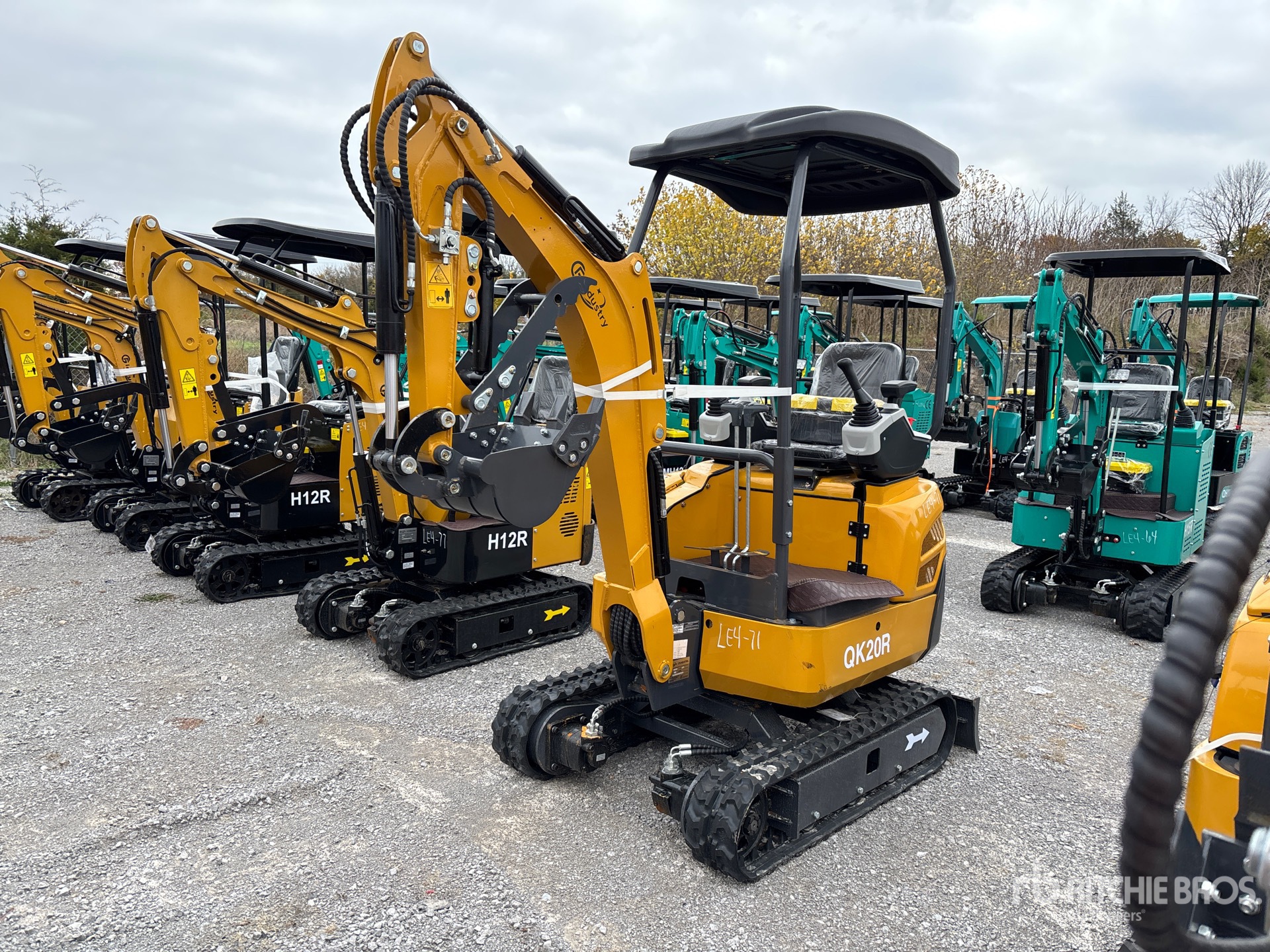 General Appearance with Picture, Left Front Corner