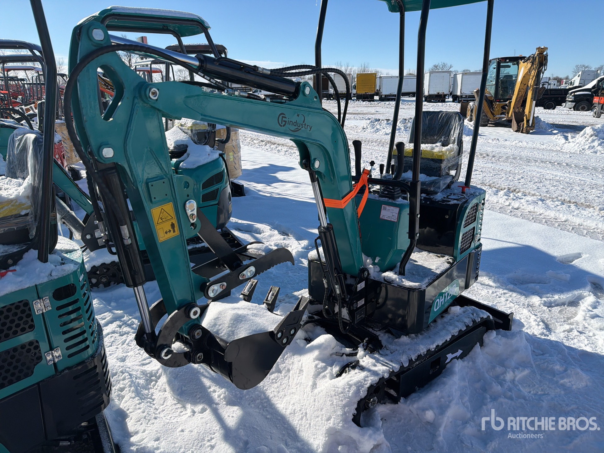 General Appearance with Picture, Left Front Corner