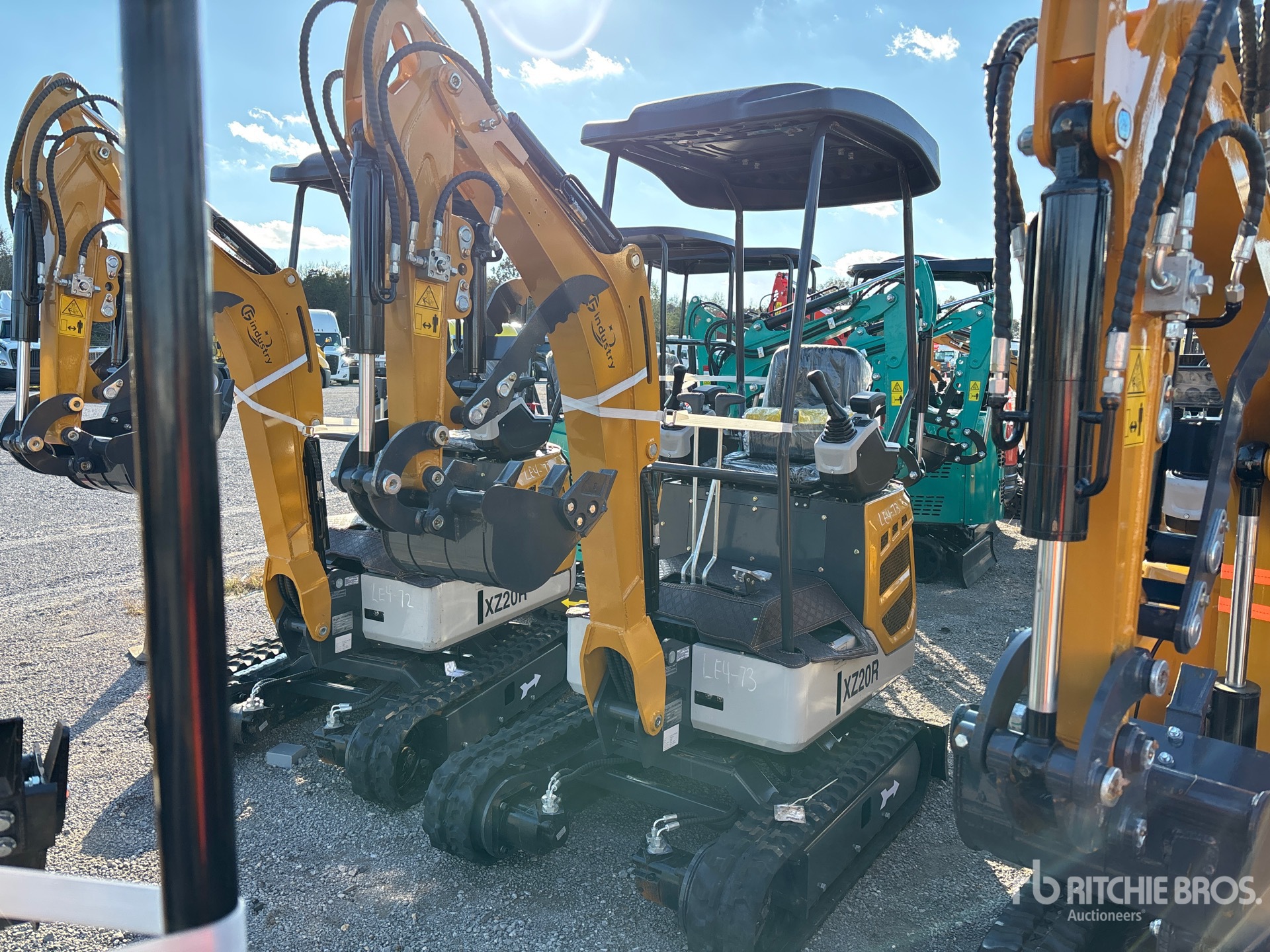 General Appearance with Picture, Left Front Corner