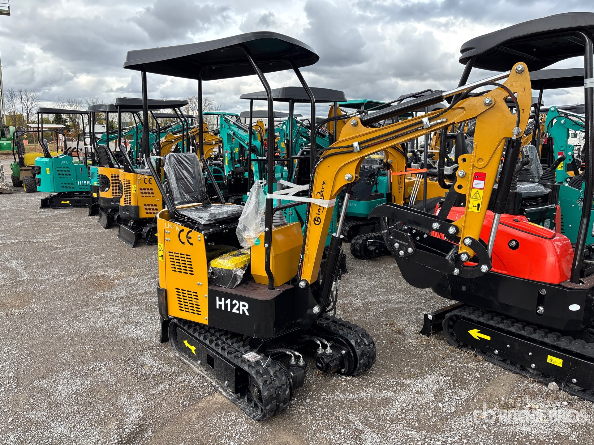 General Appearance with Picture, Right Front Corner