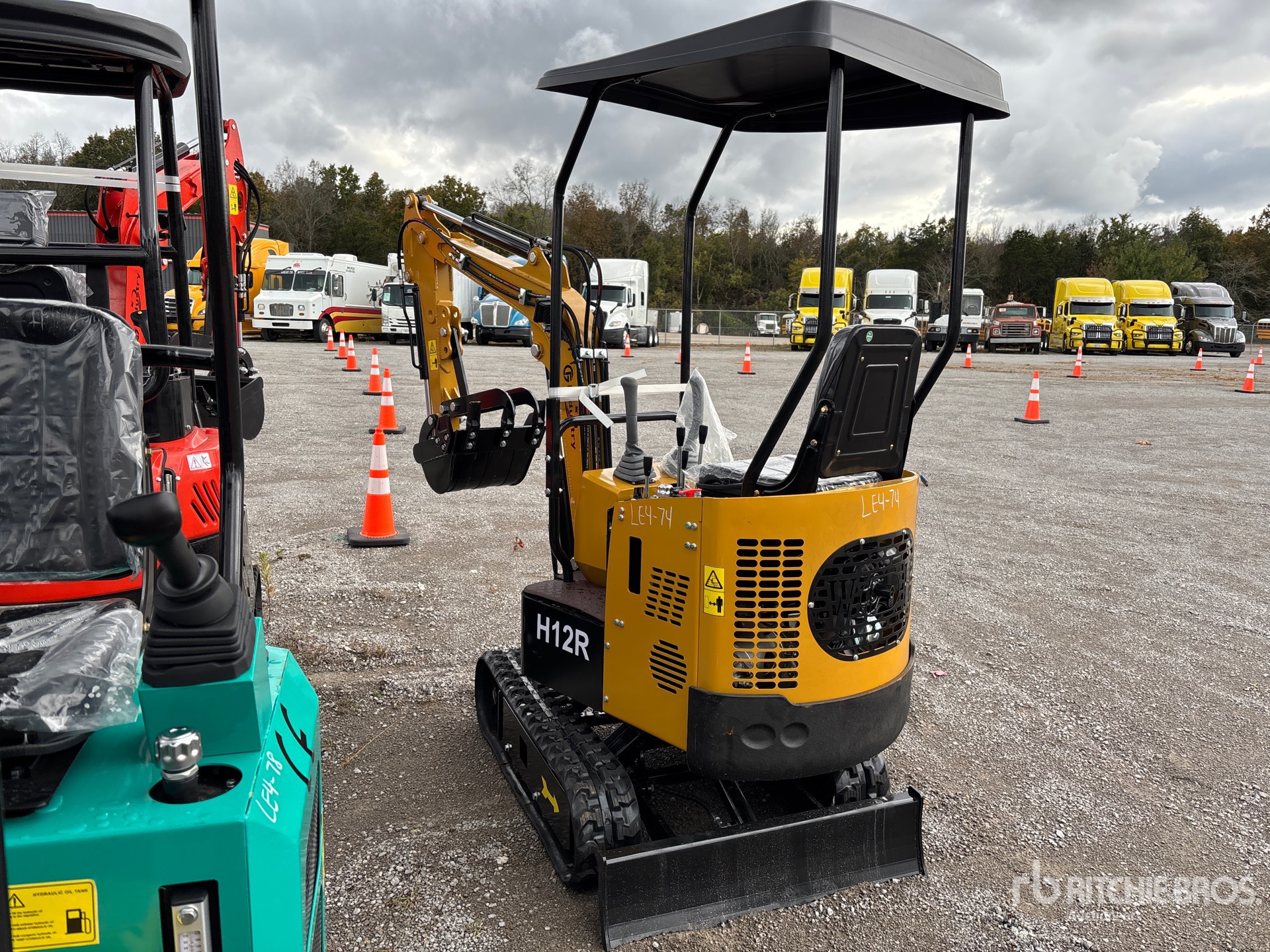 General Appearance with Picture, Left Rear Corner