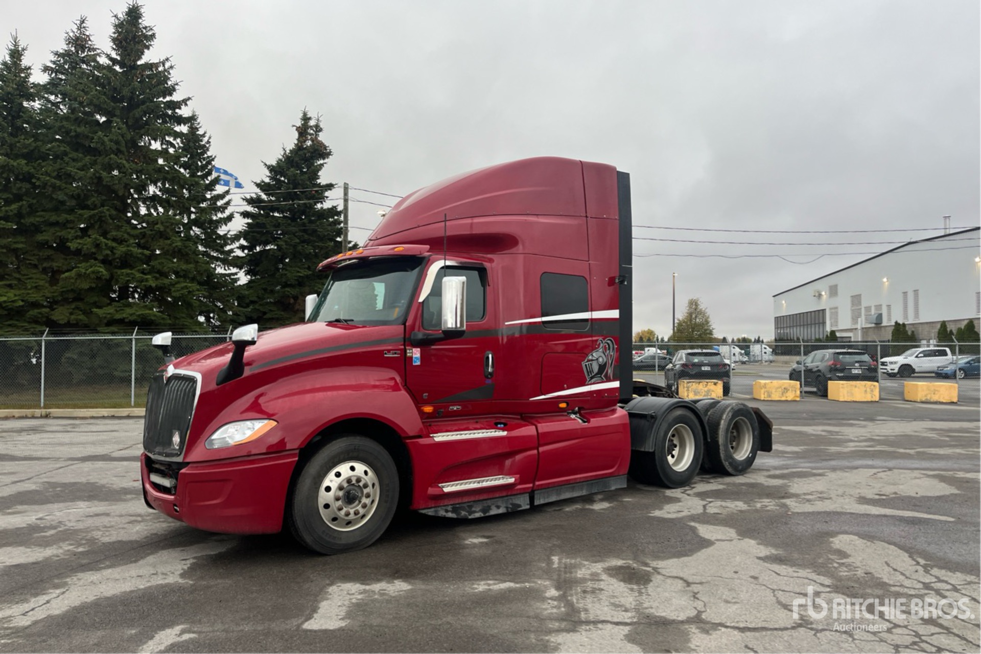 General Appearance with Picture, Left Front Corner