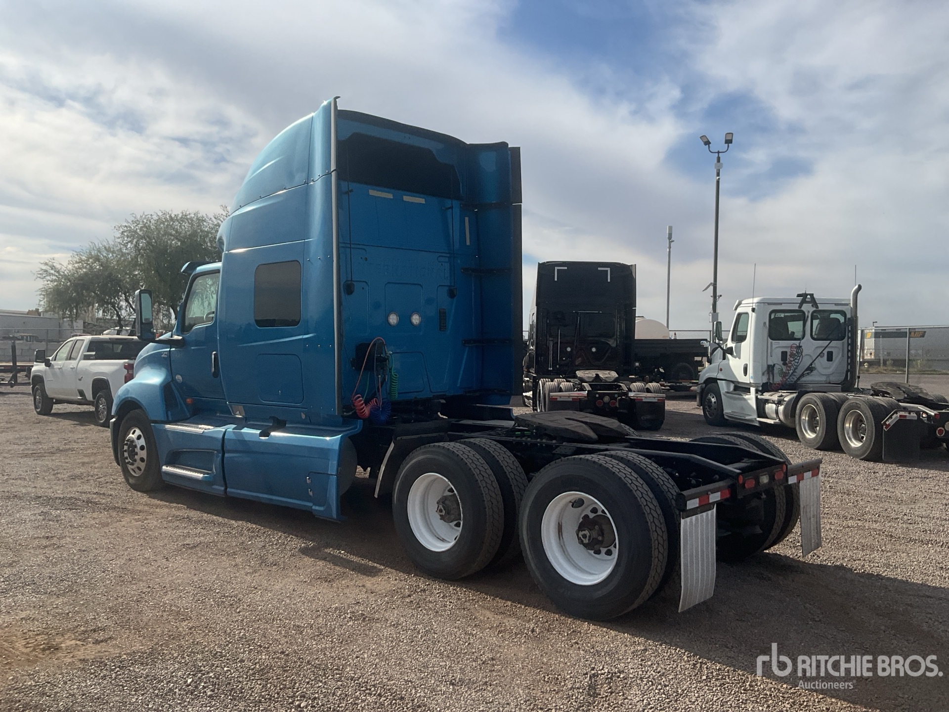 General Appearance with Picture, Left Rear Corner