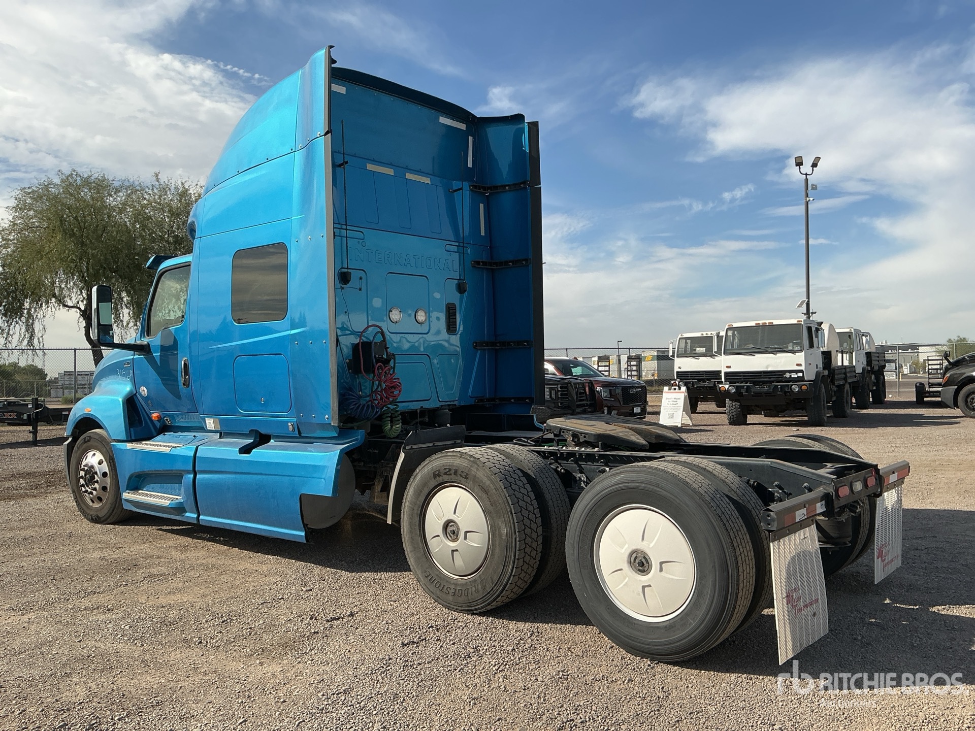 General Appearance with Zdjęcie, lewy dolny róg