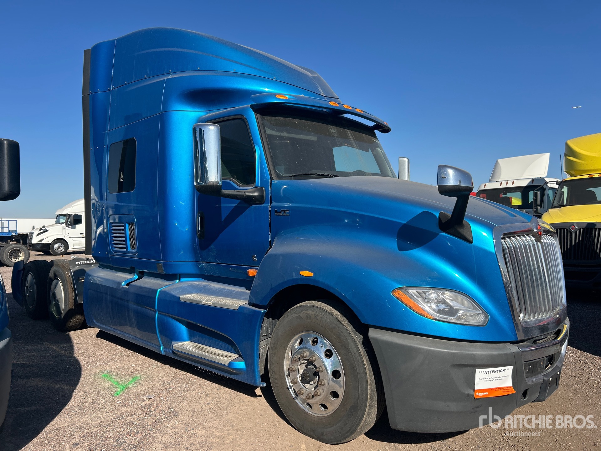 General Appearance with Image, coin avant droit