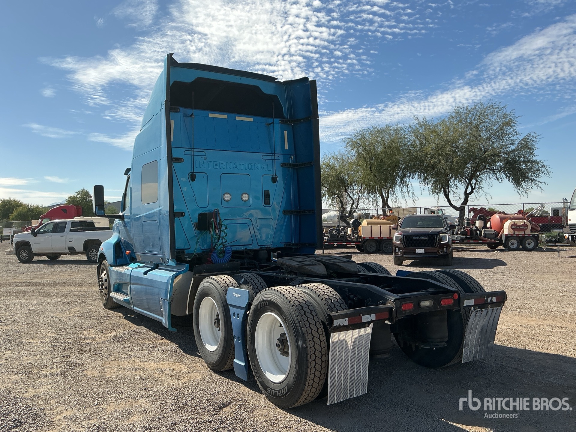 General Appearance with Picture, Left Rear Corner