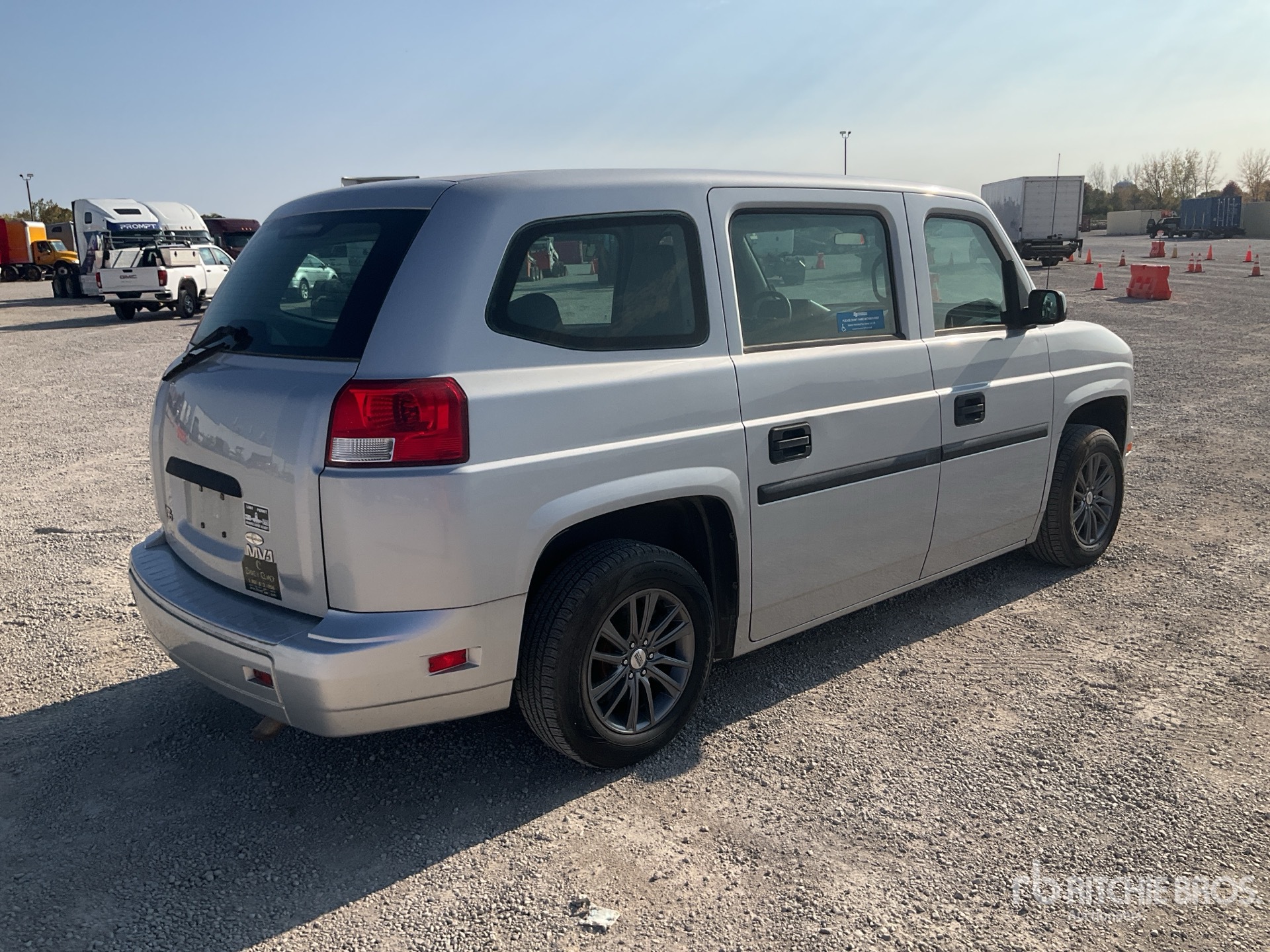 General Appearance with Picture, Right Rear Corner