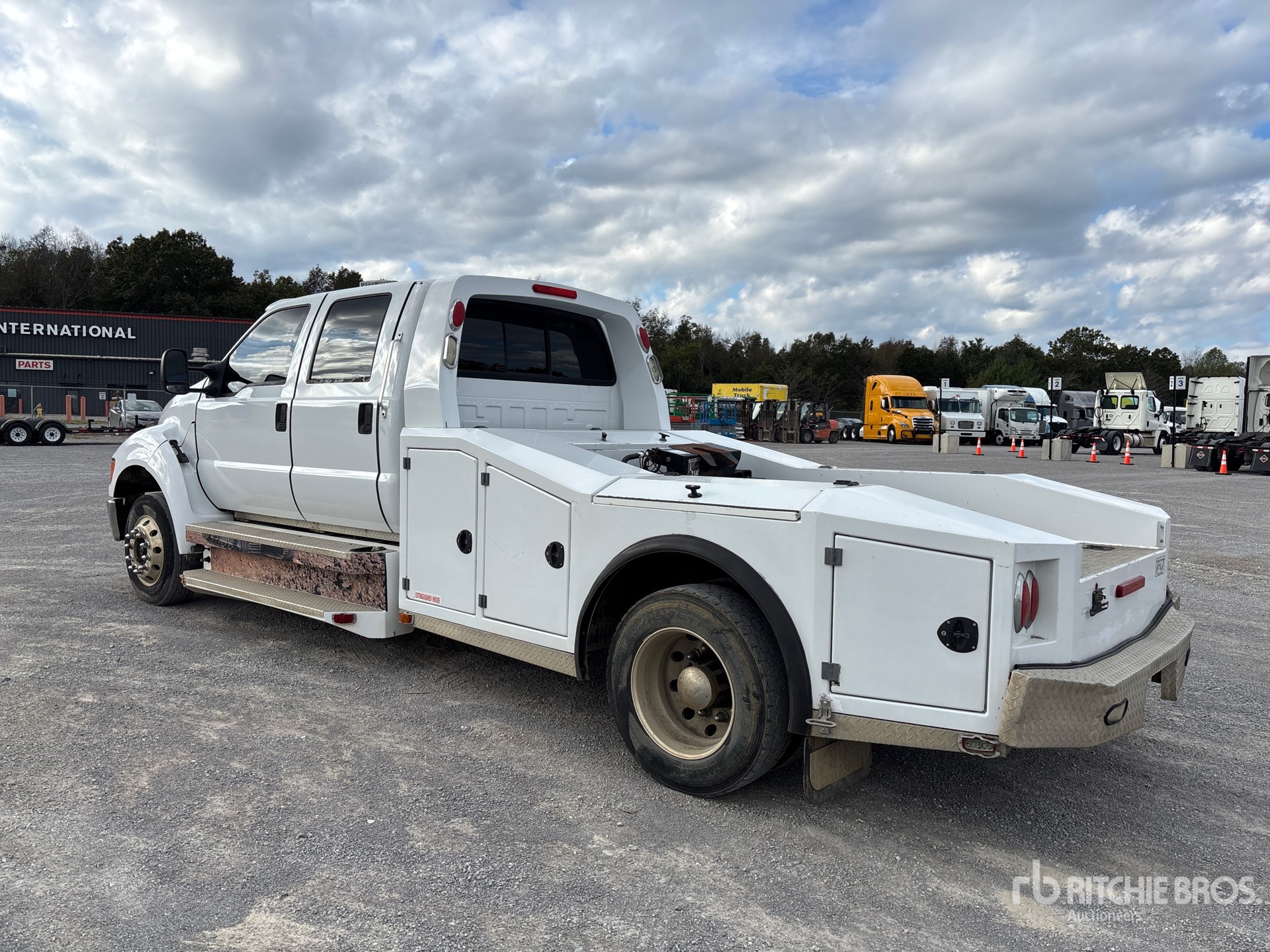 General Appearance with Picture, Left Rear Corner