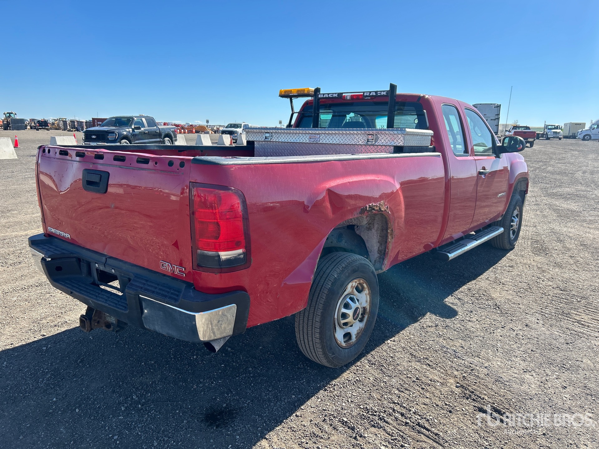 General Appearance with Picture, Right Rear Corner