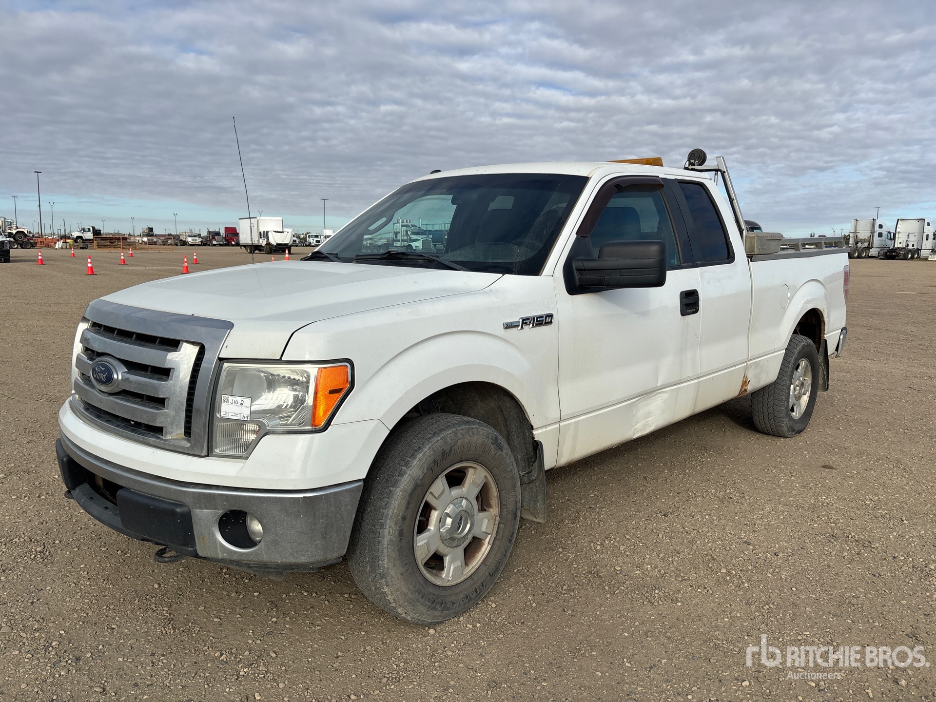 General Appearance with Picture, Left Front Corner