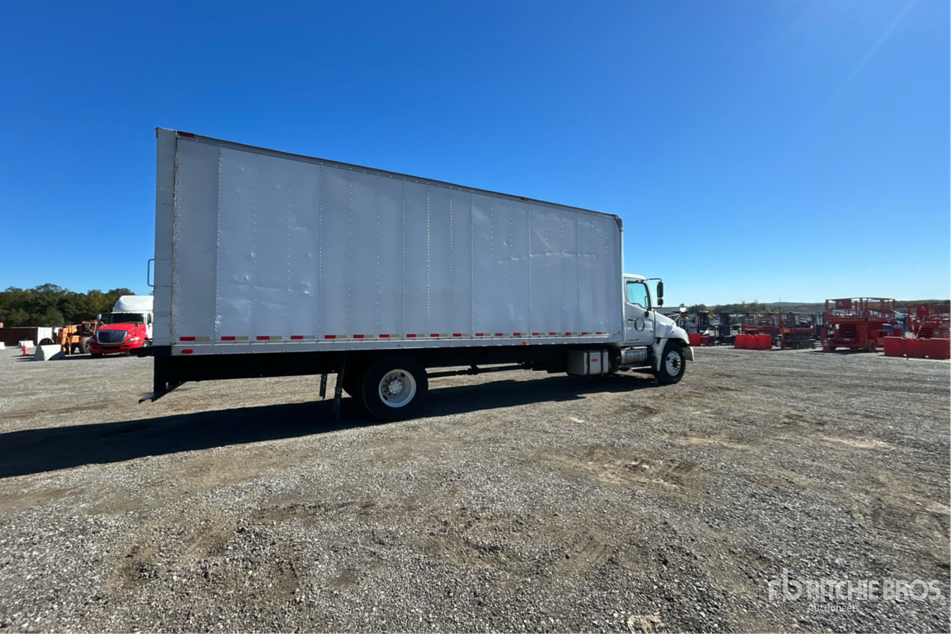 General Appearance with Bild, Ecke hinten rechts