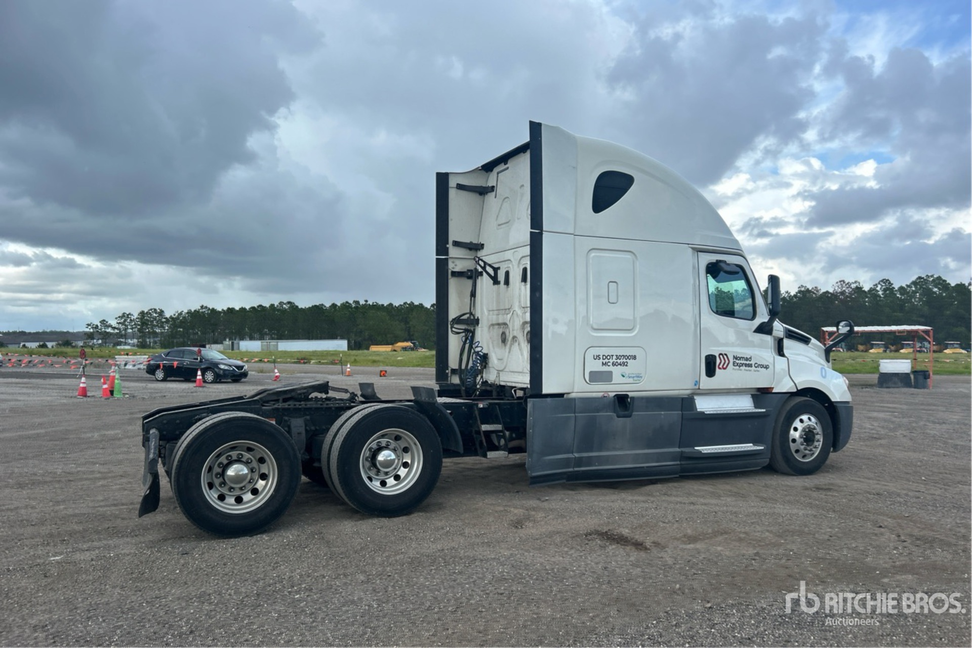 General Appearance with Picture, Right Rear Corner