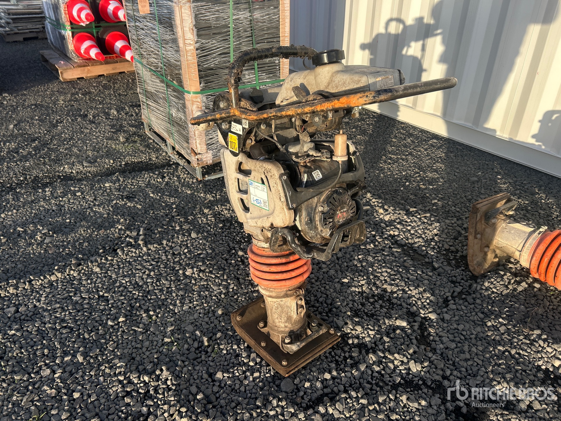 General Appearance with Picture, Left Rear Corner