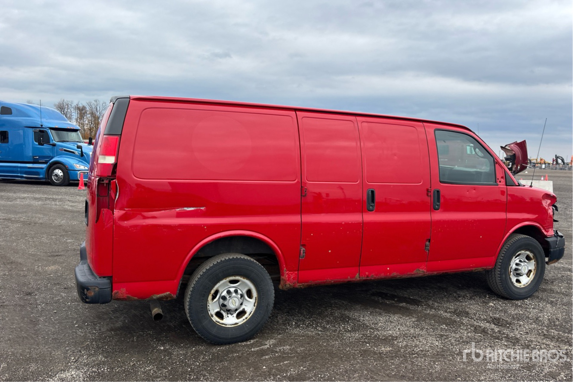 General Appearance with Picture, Right Rear Corner